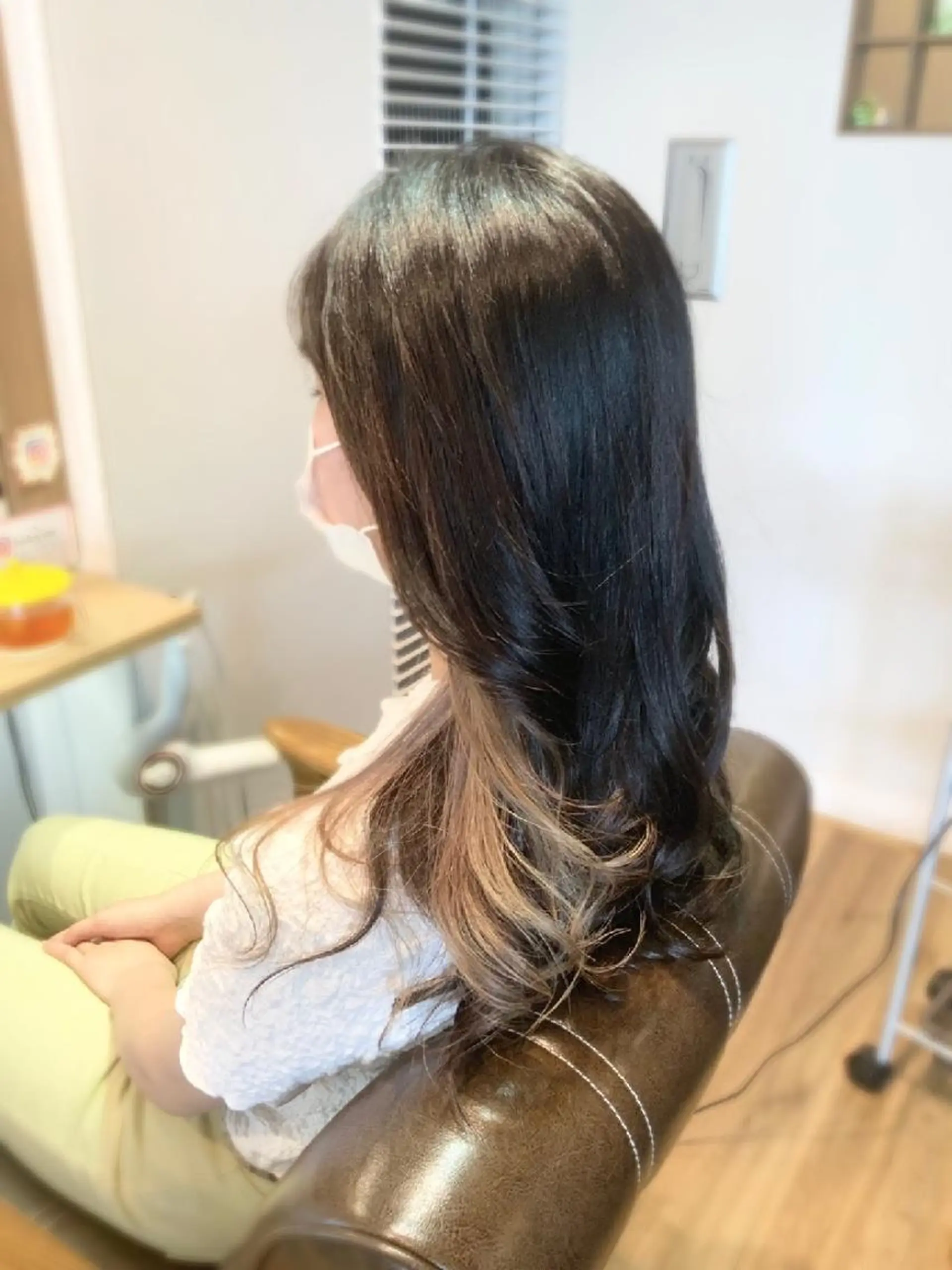 カラー ベージュカラー ヘアカラー トリートメント 堀 望美のヘアスタイル