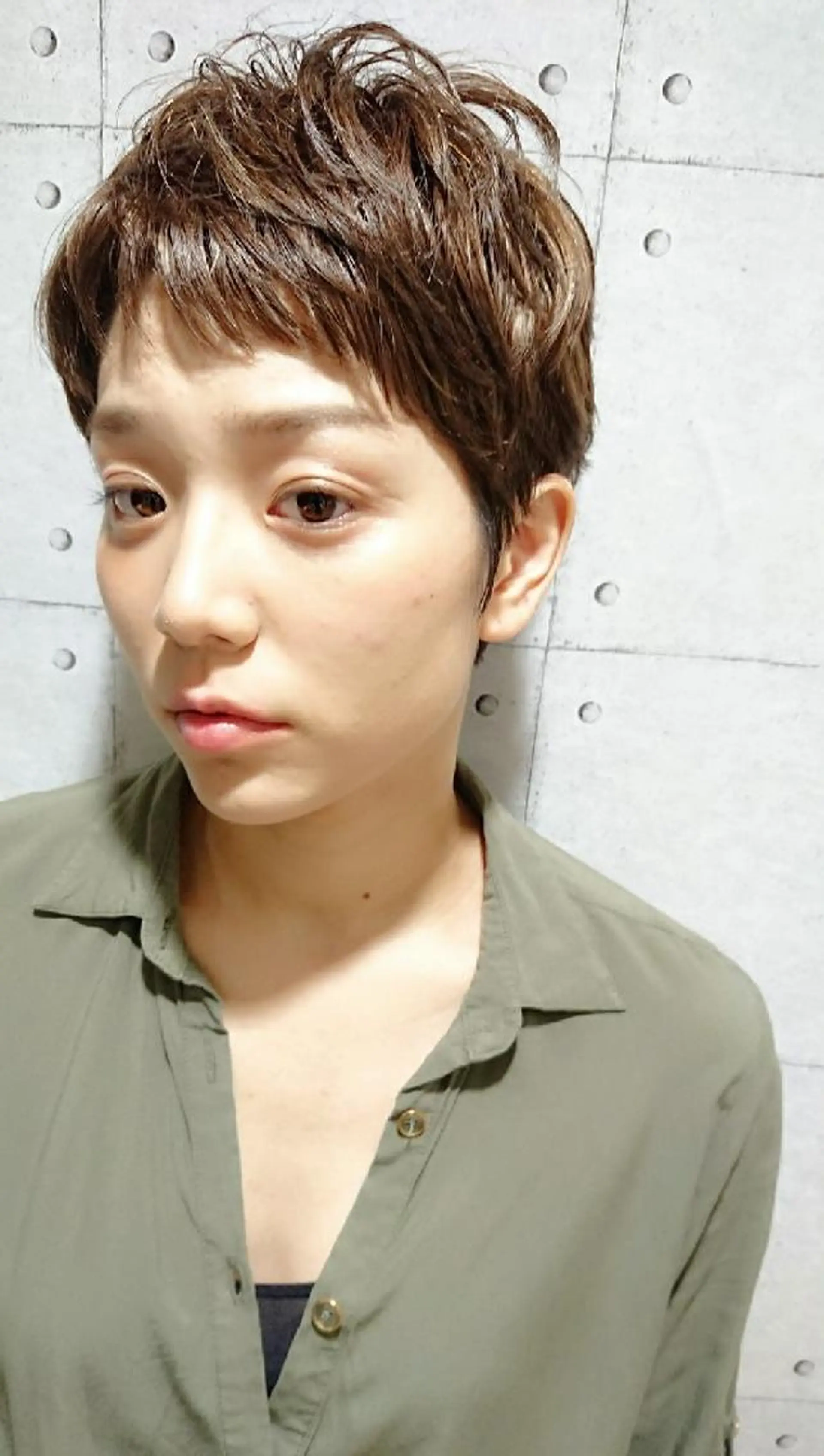 ショート カラー アッシュ ハイライトカラー ハイトーンカラー 外国人風カラー ハイライト 秋山 幸太のヘアスタイル