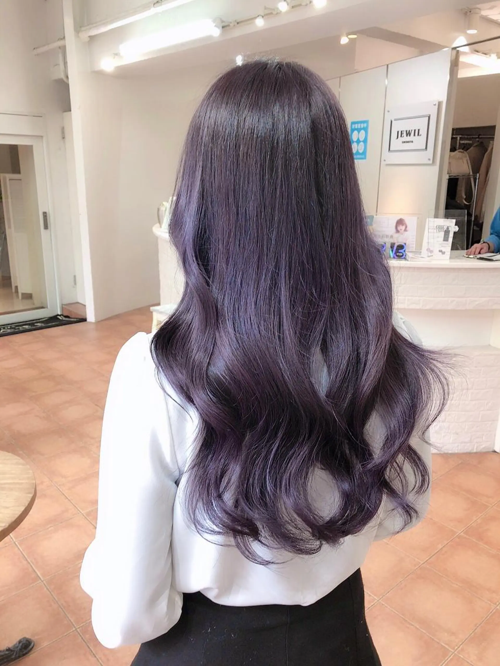 セミロング カラー ブリーチ ラベンダーカラー 韓国ヘア/レイヤー カット SAKURAのヘアスタイル