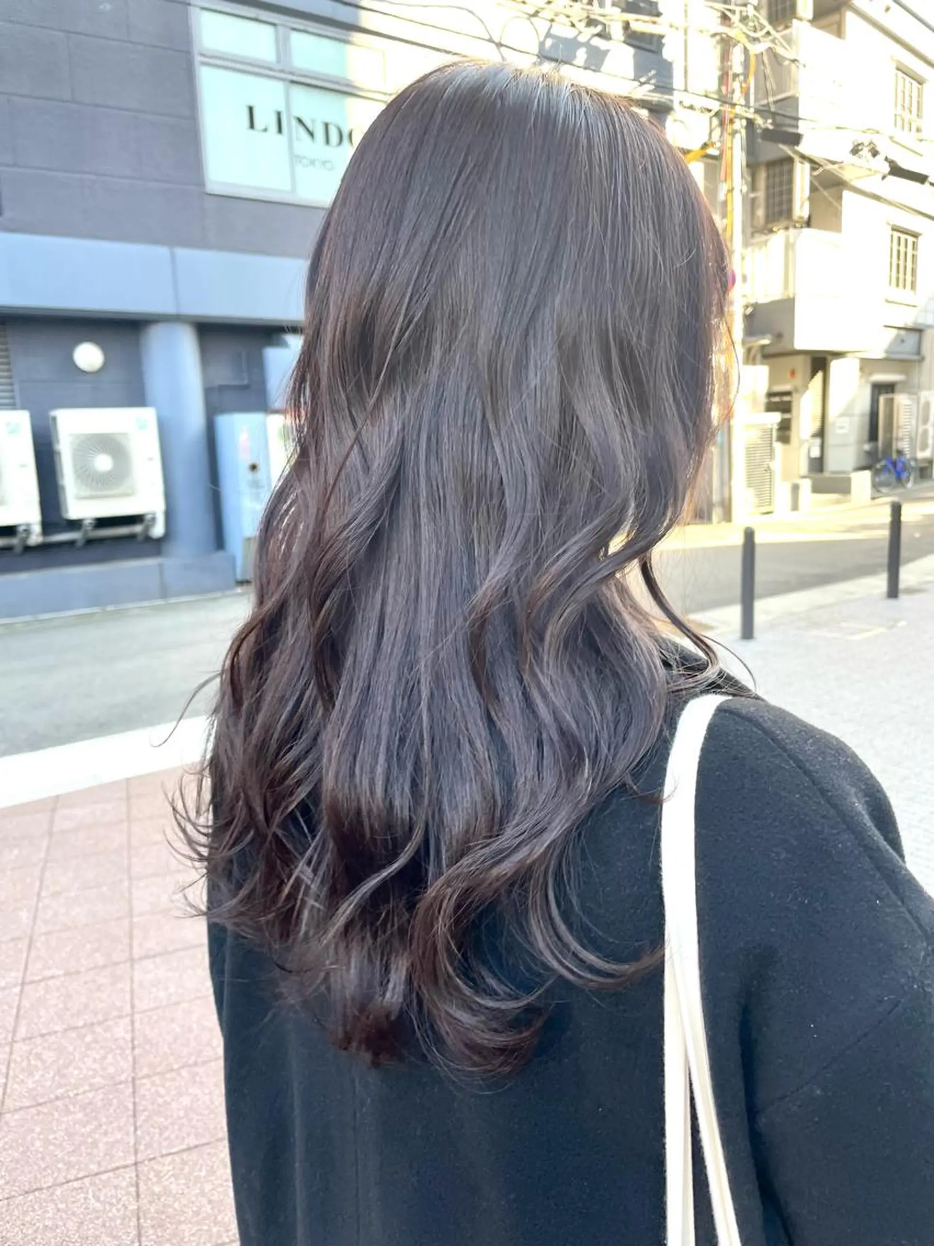 ロング カラー アイブロウ 肌に馴染む暗髪 梅田・増田のヘアスタイル