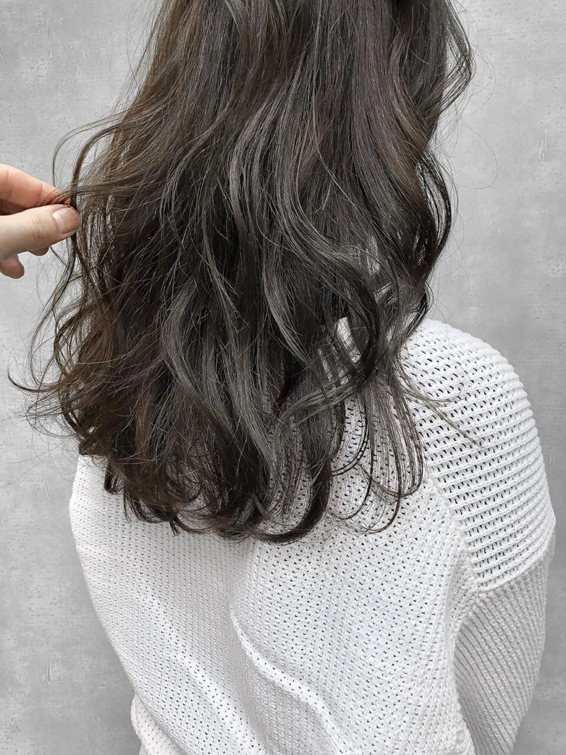 ロング FERIA梅田🖤 透明感カラー🎀のヘアスタイル