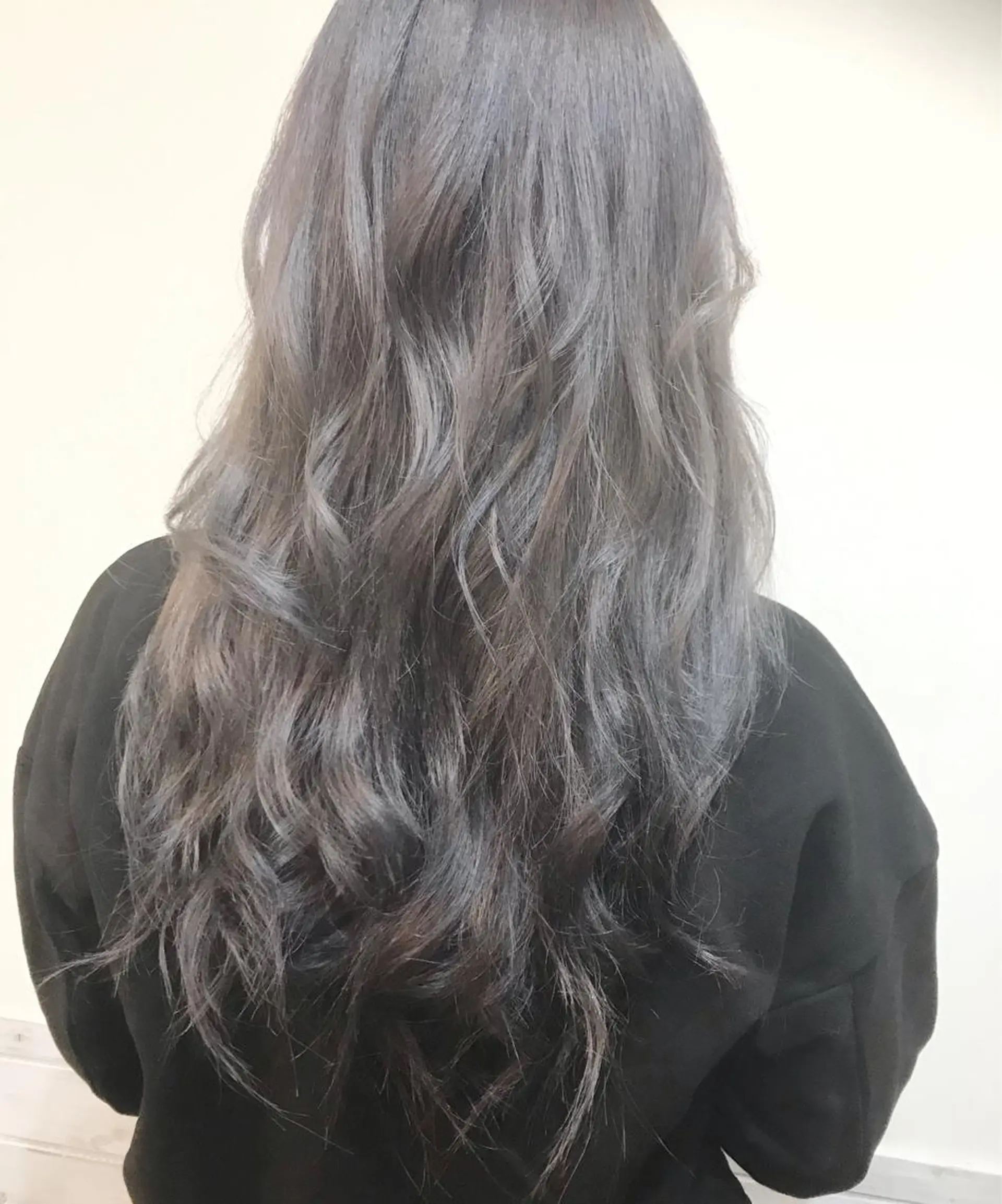 ロング カラー ヘアアレンジ アッシュ 透明感カラー シルバー シルバーアッシュ アイラッシュ/美容室 個室/瀬戸 一菜のヘアスタイル