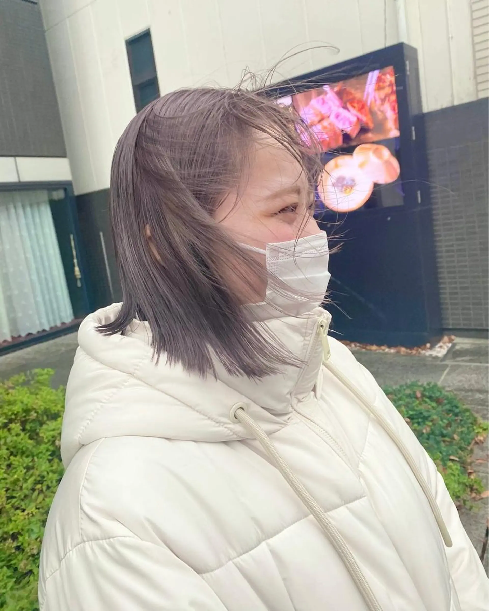 ミディアム デザインカラー/ボブ ブリーチカラー/ユリのヘアスタイル