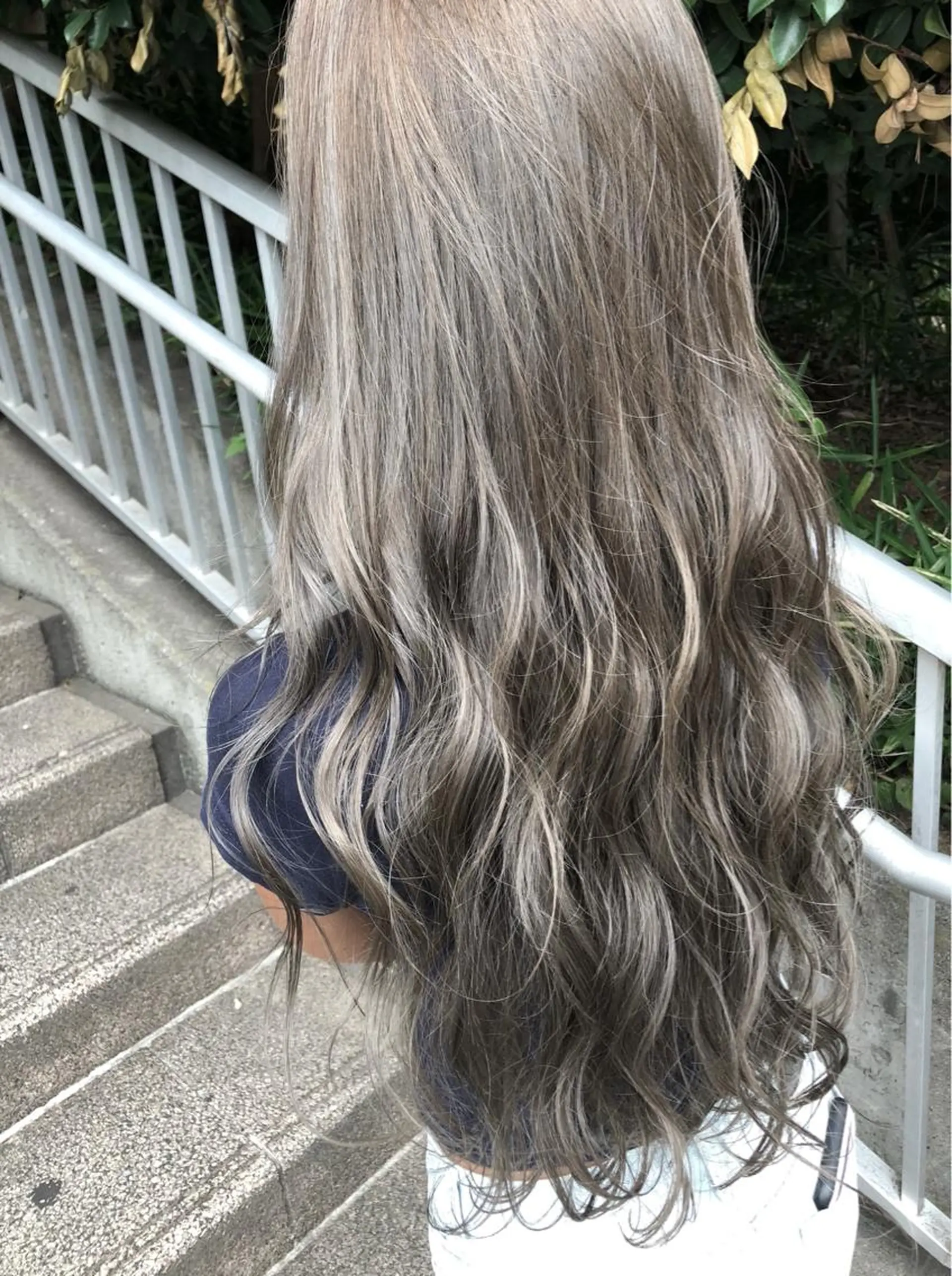 ロング アートディレクター ワダヒサノリのヘアスタイル