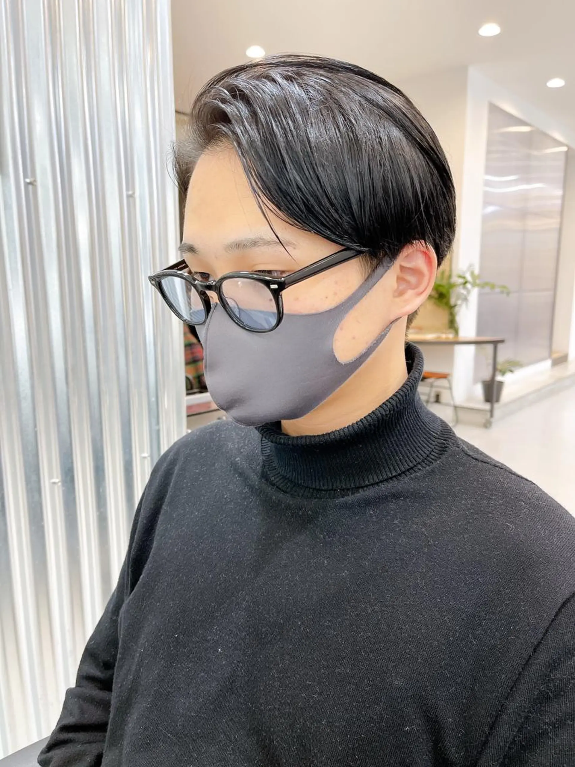 ショート パーマ メンズ センターパート カット パーマ メンズパーマ タカキリョウのヘアスタイル