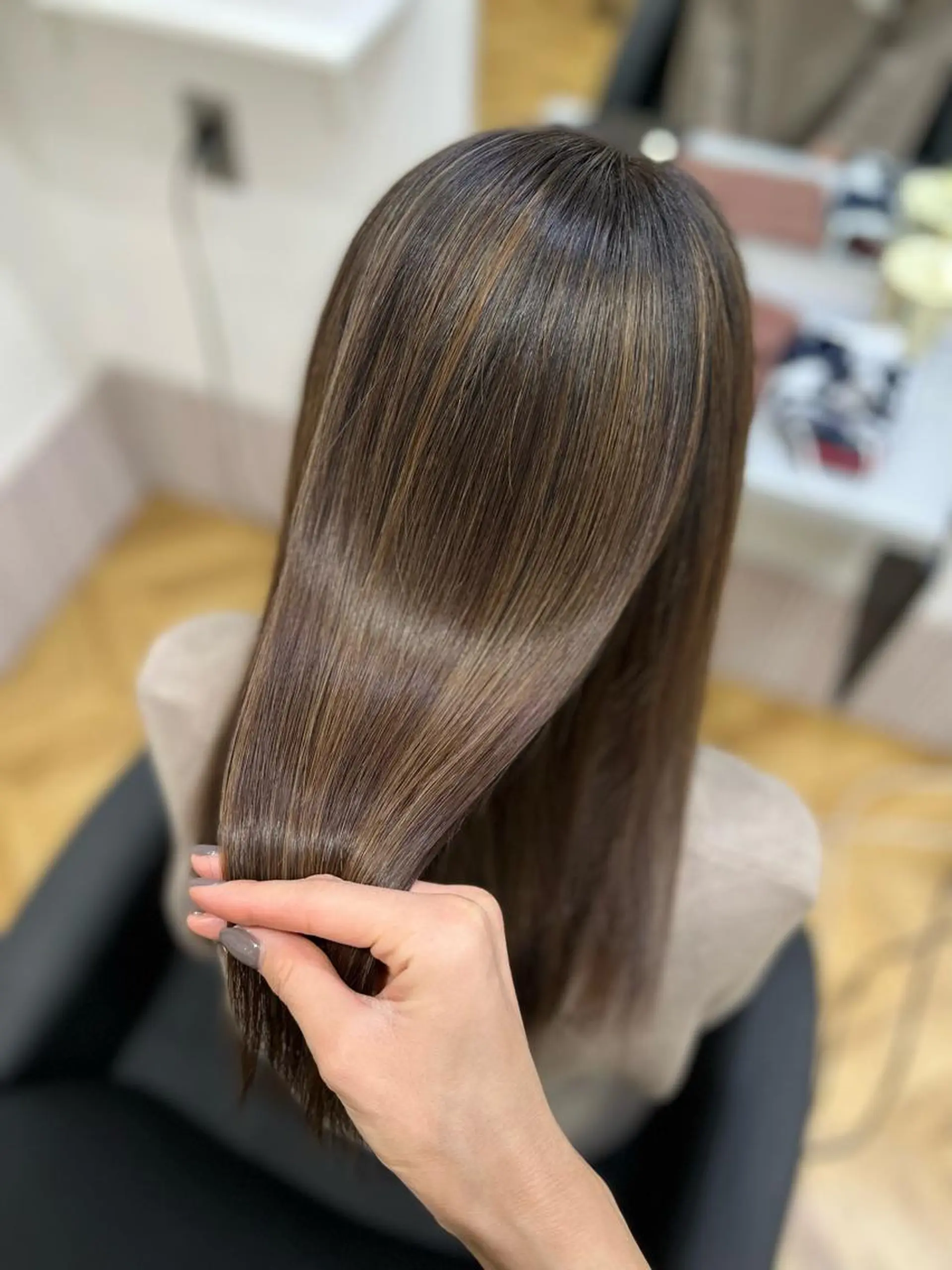 セミロング カラー ヘアアレンジ ハイライトカラー ハイライト 髪質改善 トリートメント ヘアカラー トリートメント ✨カチモリ✨レイヤー 韓国ヘア🇰🇷ゆいのヘアスタイル