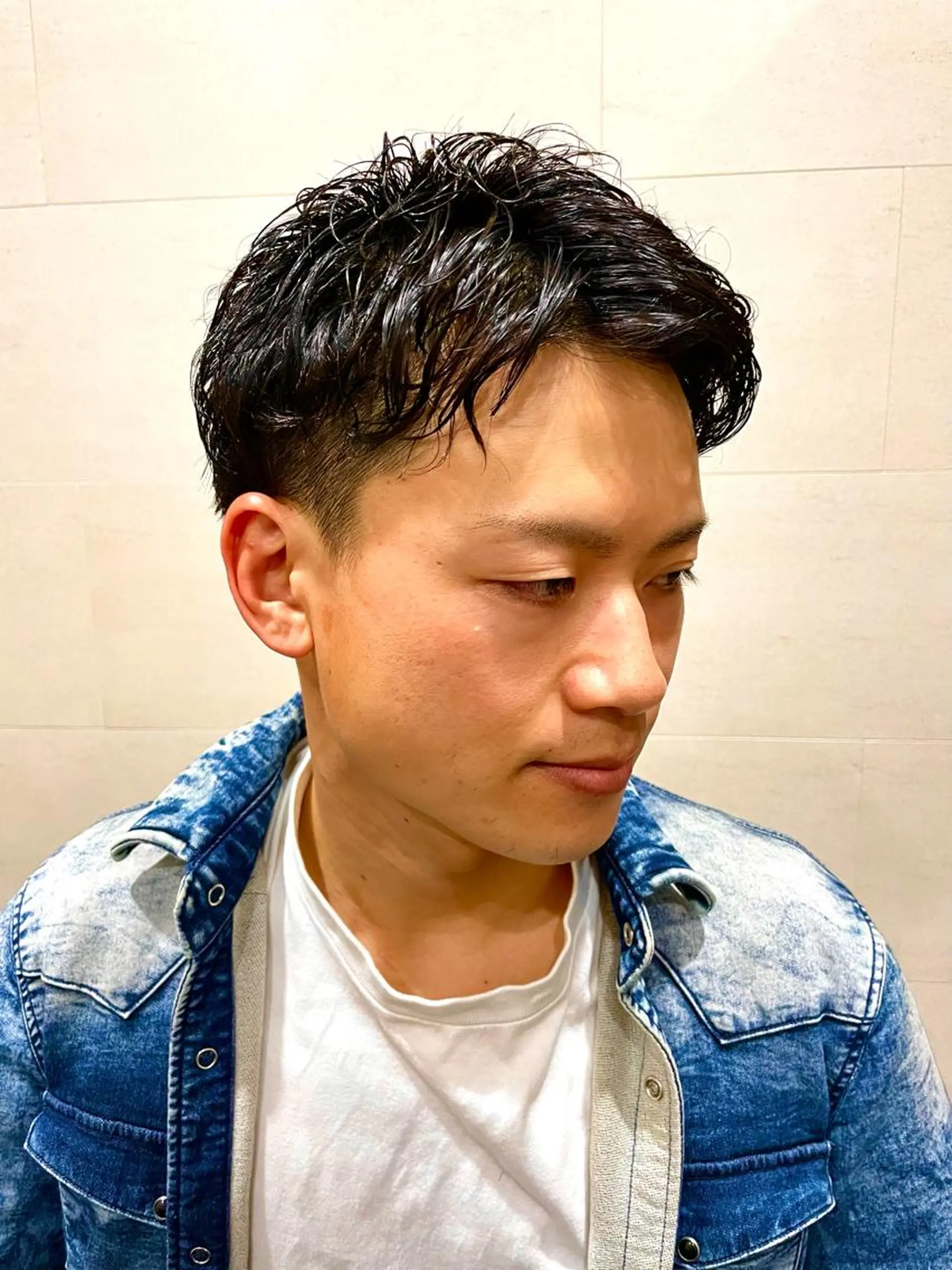 ショート メンズ アップバング メンズパーマ ショートヘア Graceful BarBer platinum所属・無料メンズカット💈 遠山泰輝のヘアスタイル