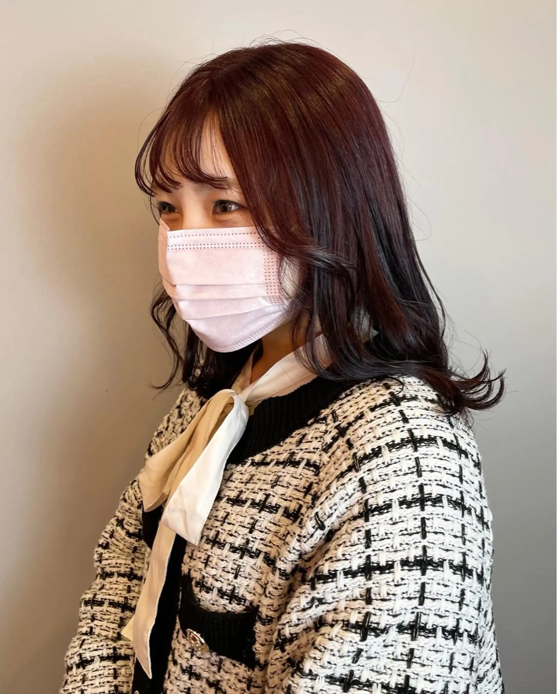 セミロング カラー さと ちはるのヘアスタイル