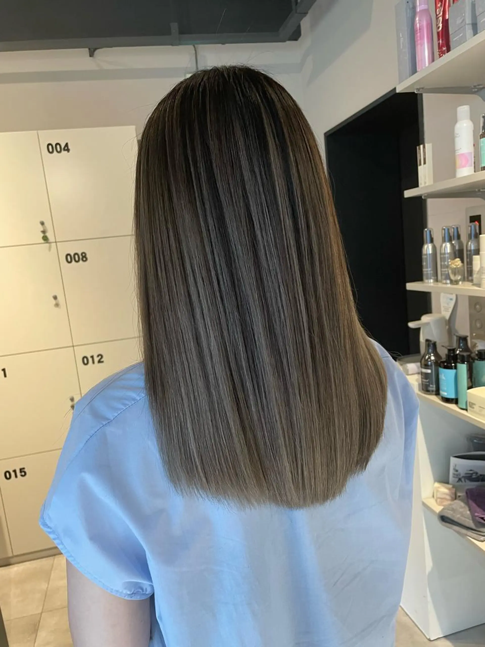 ミディアム カラー バレイヤージュ レイヤーカット ブリーチ👩‍🦳/ ‪✂︎MANAMIのヘアスタイル