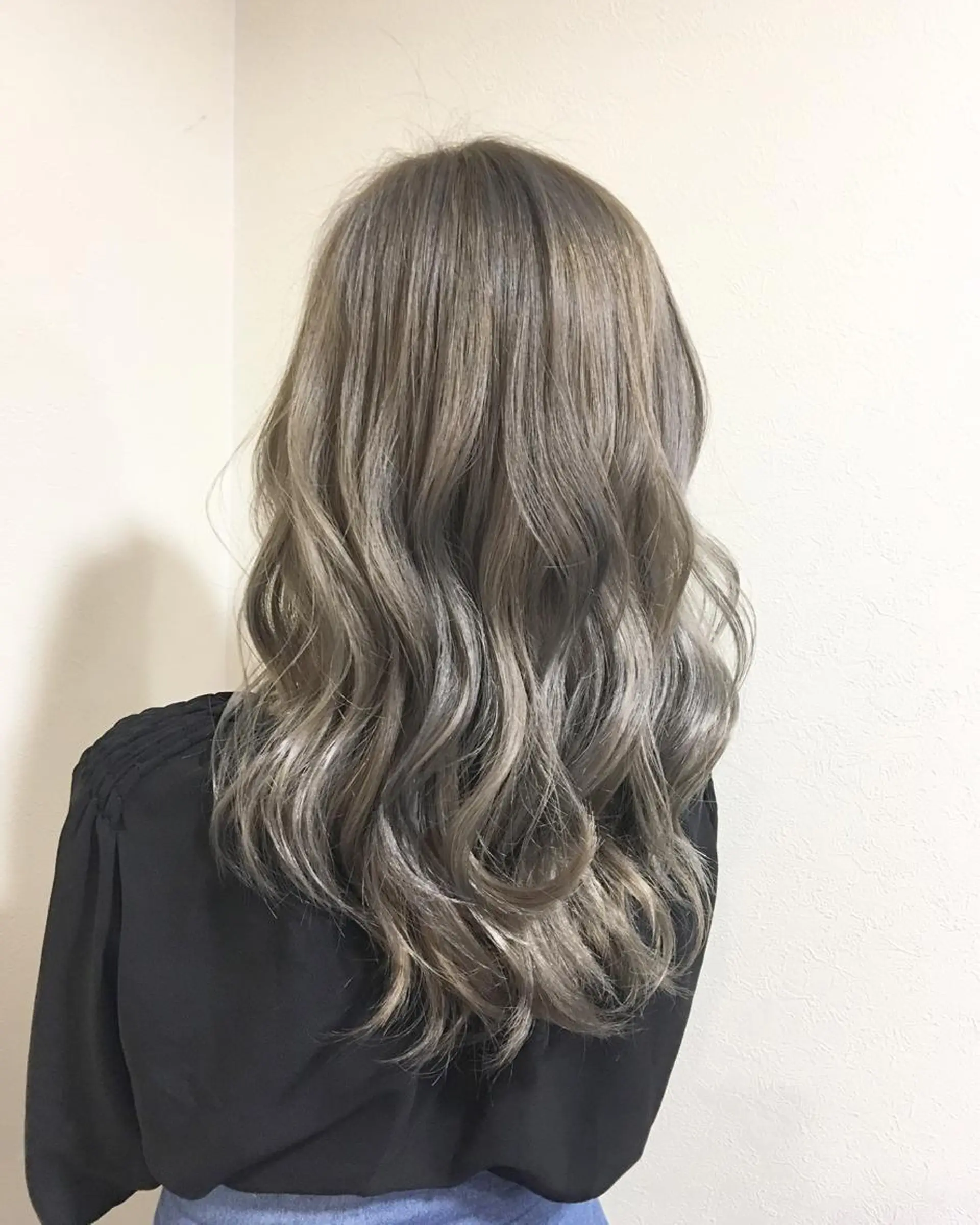 ロング ヤマグチ ヒカルのヘアスタイル