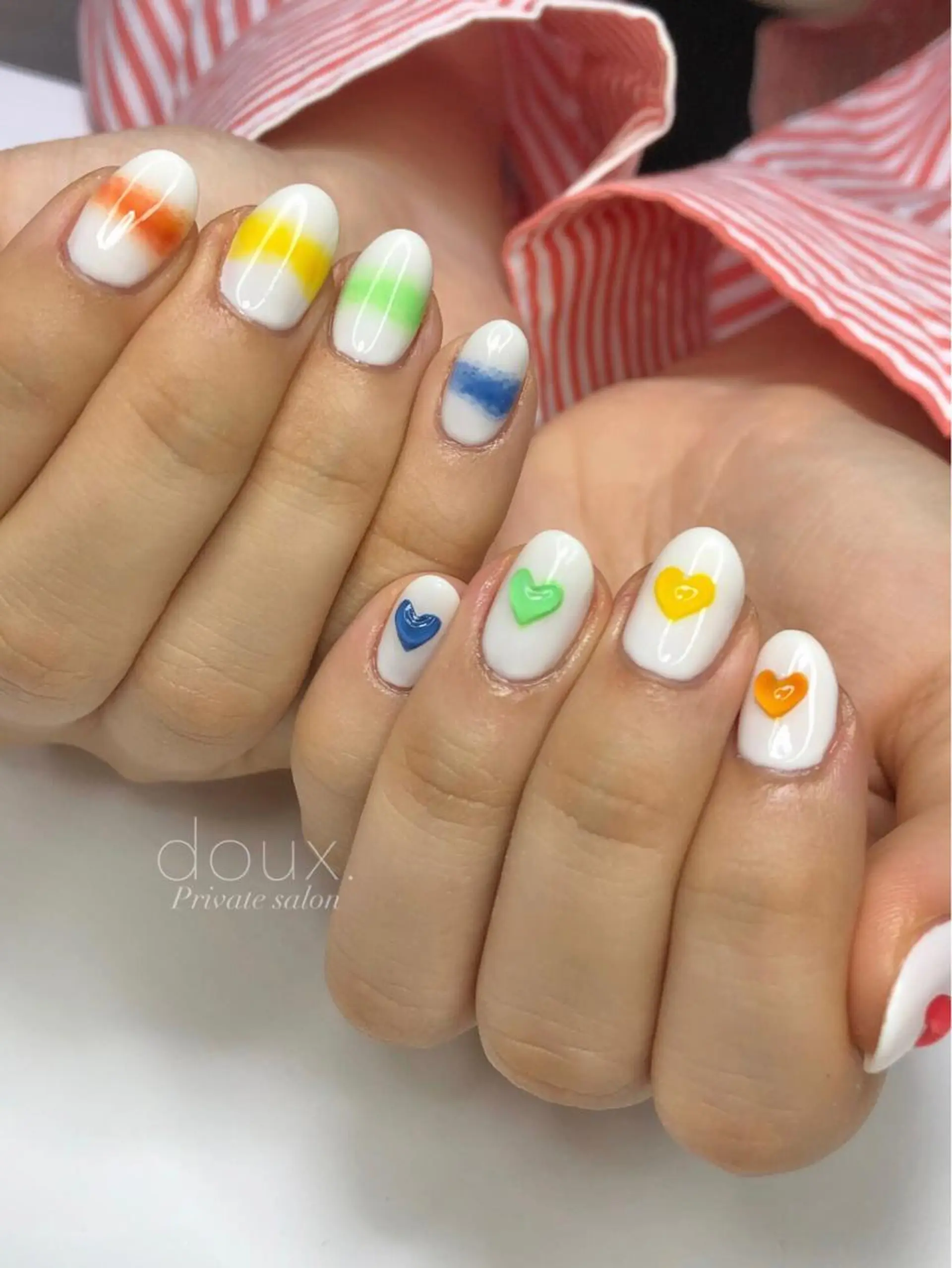 ネイル ハート 持ち込み ニュアンスネイル 春ネイル ハンドネイル doux. nailのネイルデザイン
