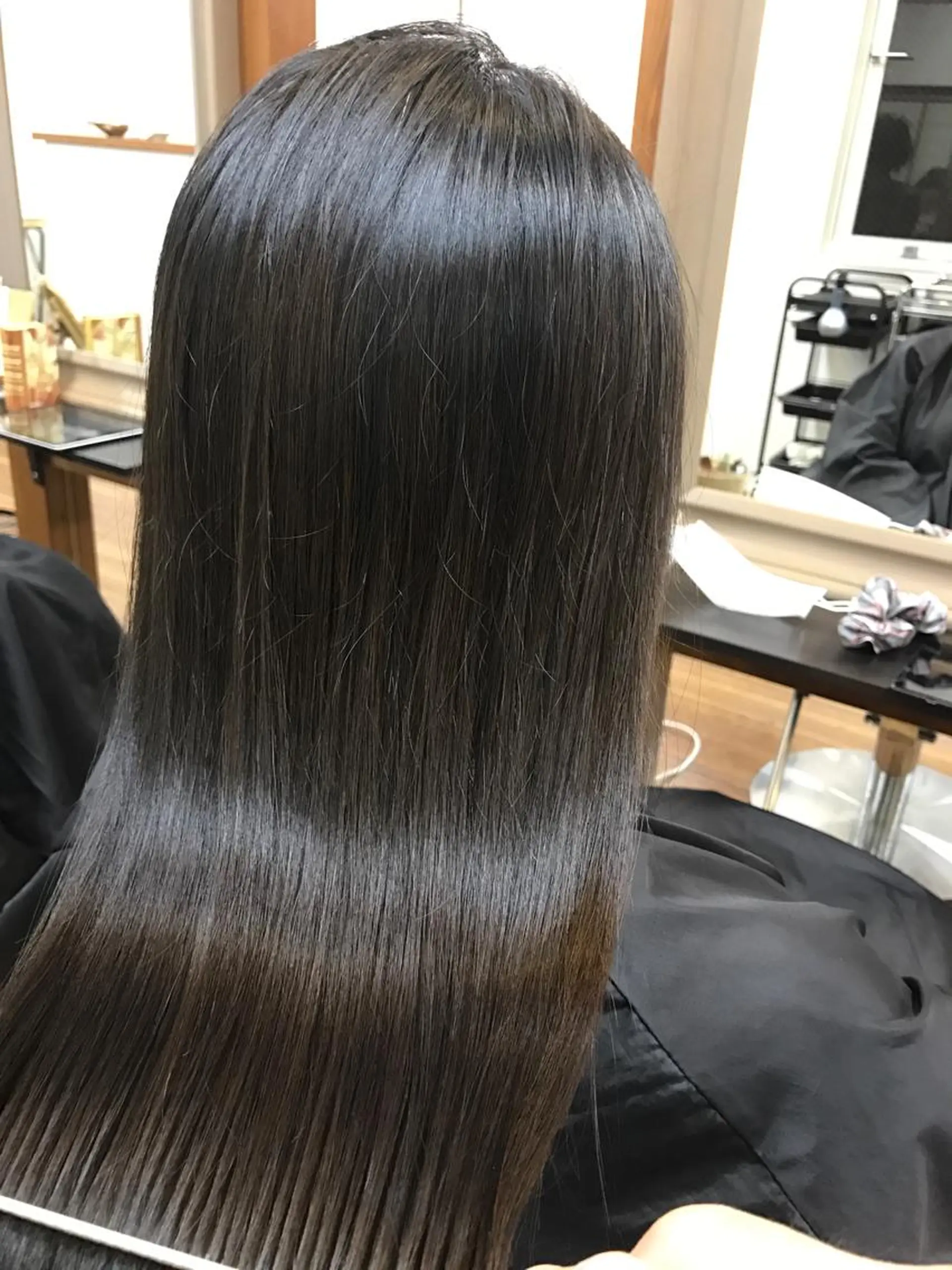 ロング カラー ブリーチ トリートメント 吉森 満俊のヘアスタイル