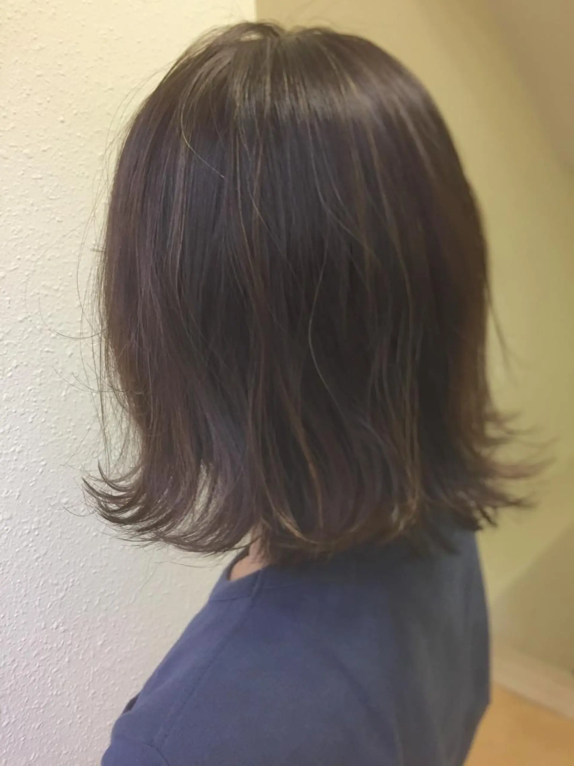 ミディアム カラー クボキ サヤのヘアスタイル