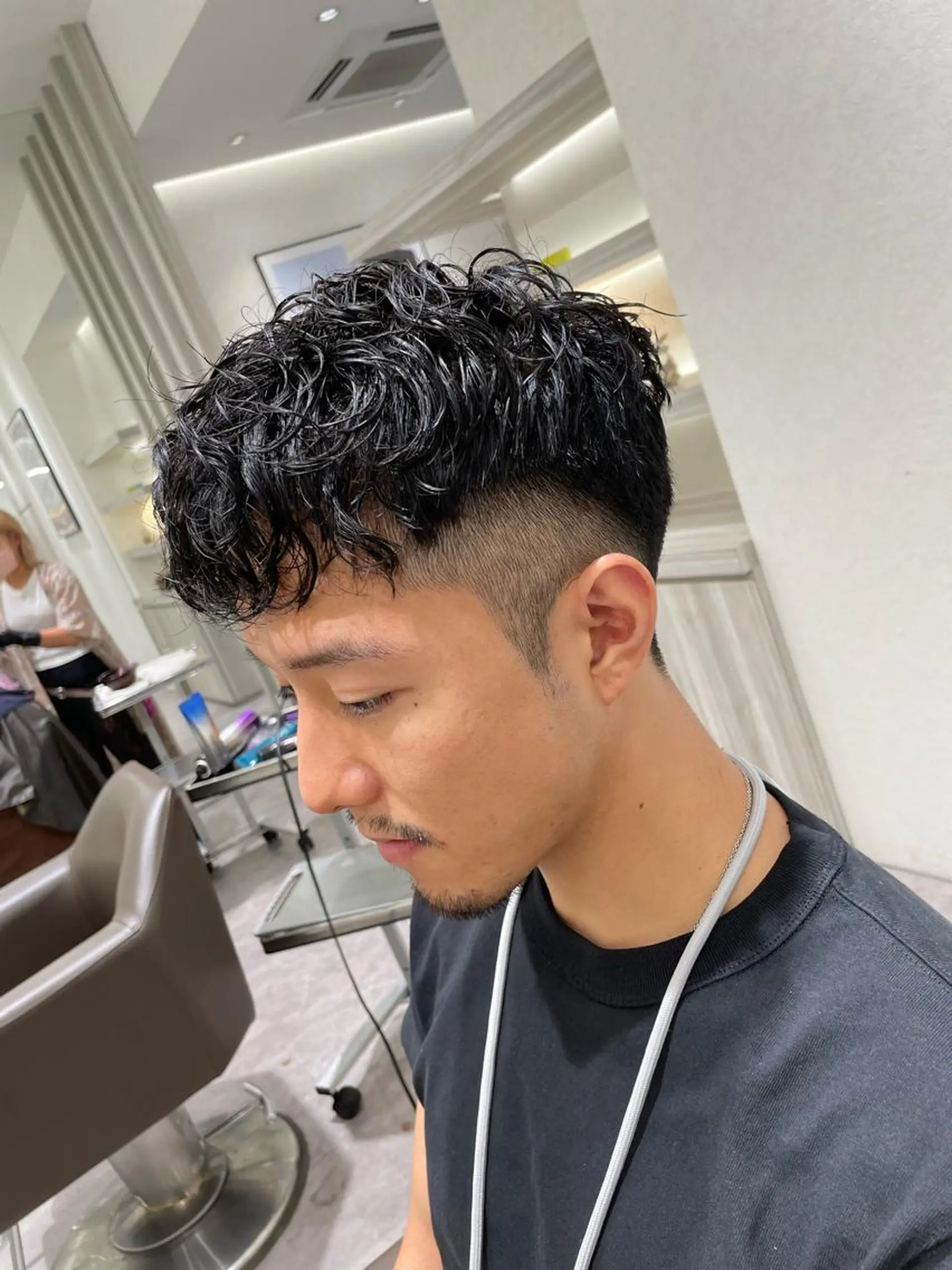 ショート パーマ メンズ スペインカール カット パーマ メンズ特化/矢場町駅 徒歩1分/岡本一真のヘアスタイル