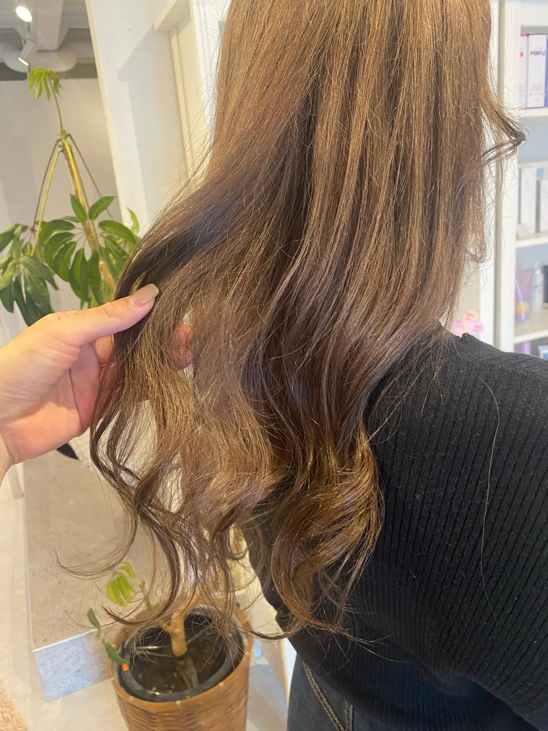 ロング カット ヘアカラー 梛木 唯のヘアスタイル