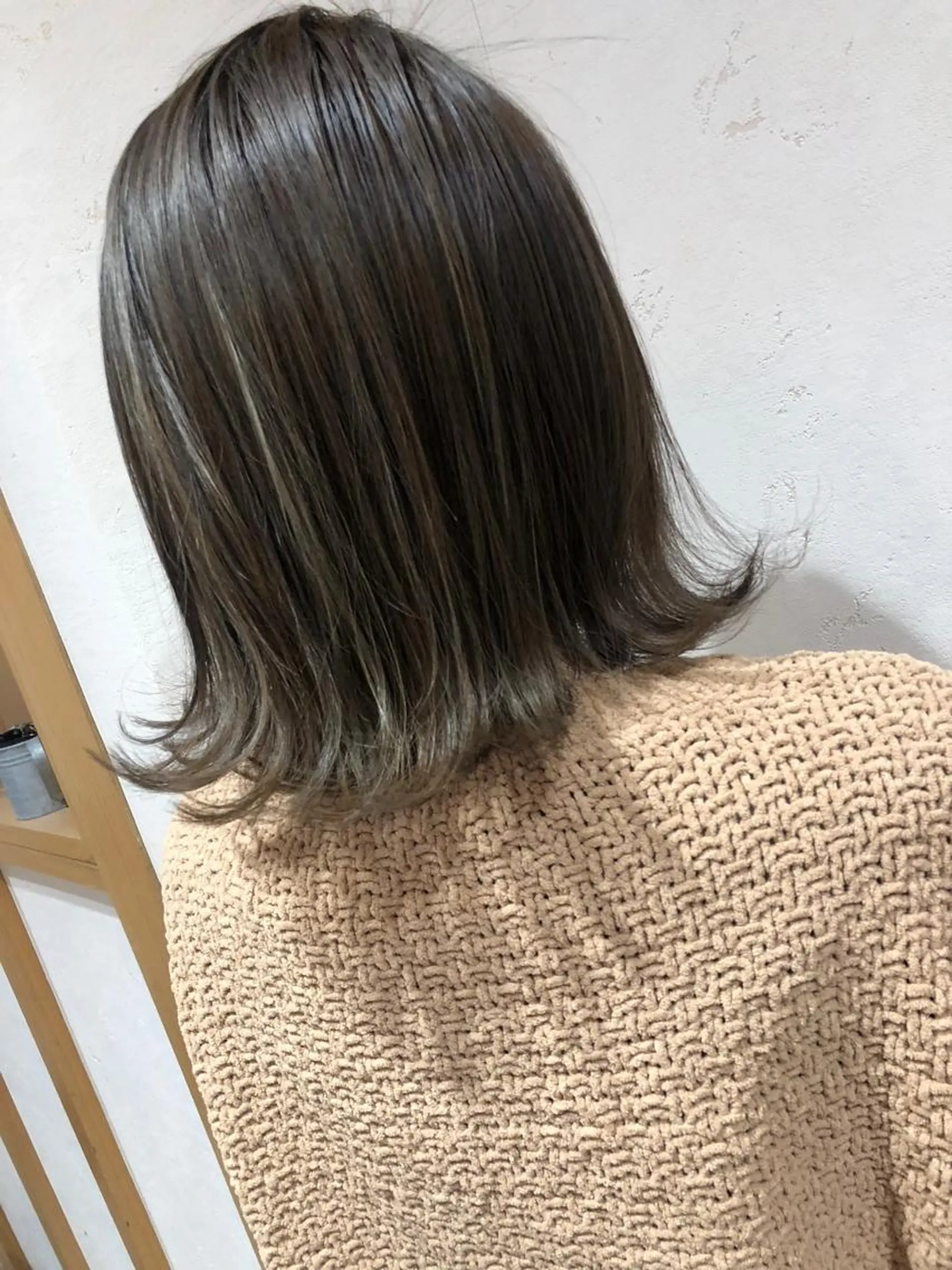 ミディアム カラー ブリーチ グレージュ ハイライトカラー ハイライト Feria所属・カウンセリング重視 🌿Tsuyukiのヘアスタイル