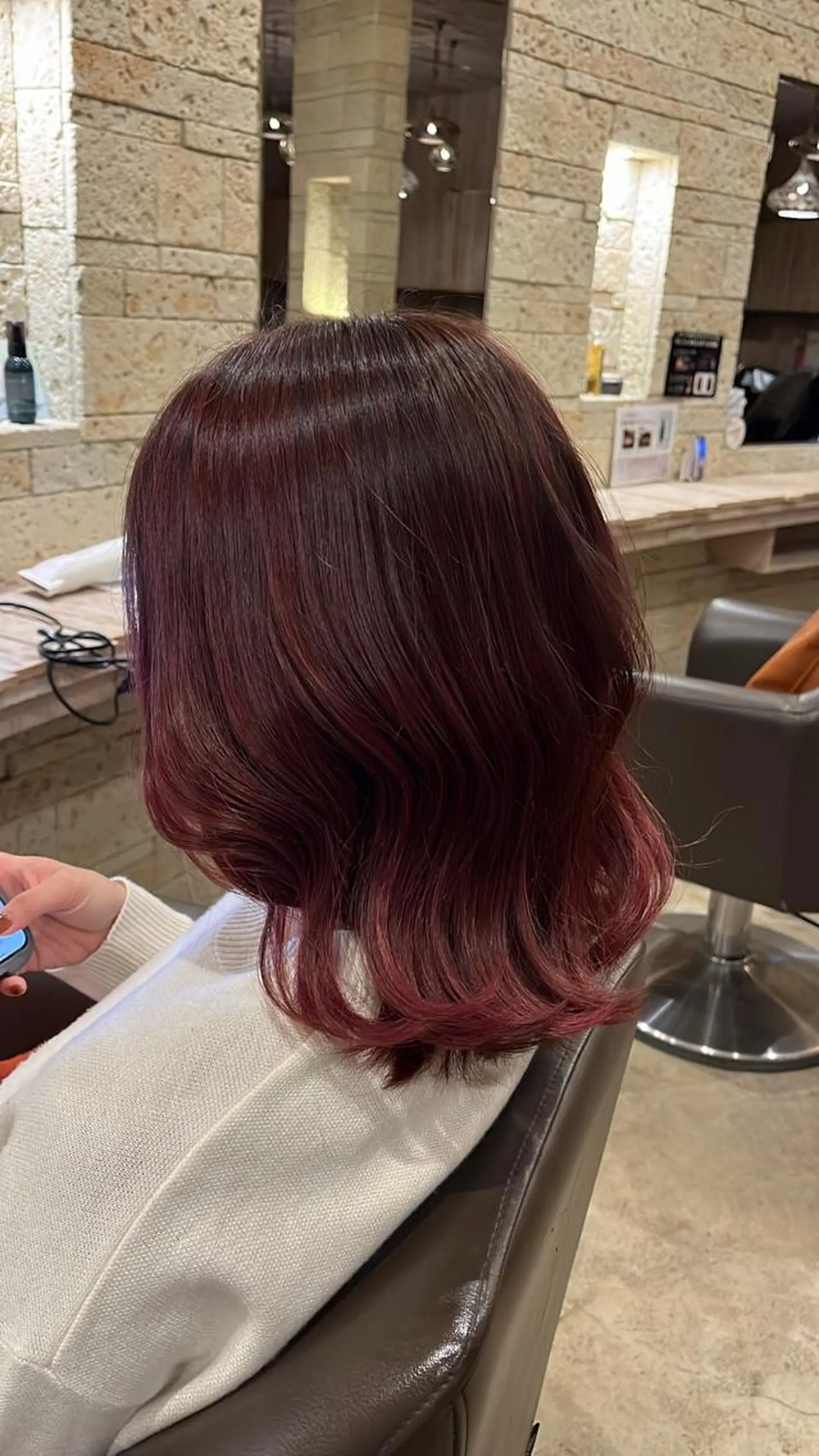 ミディアム カット ヘアカラー トリートメント 透明感カラー/ レイヤー/箕浦 稜真のヘアスタイル