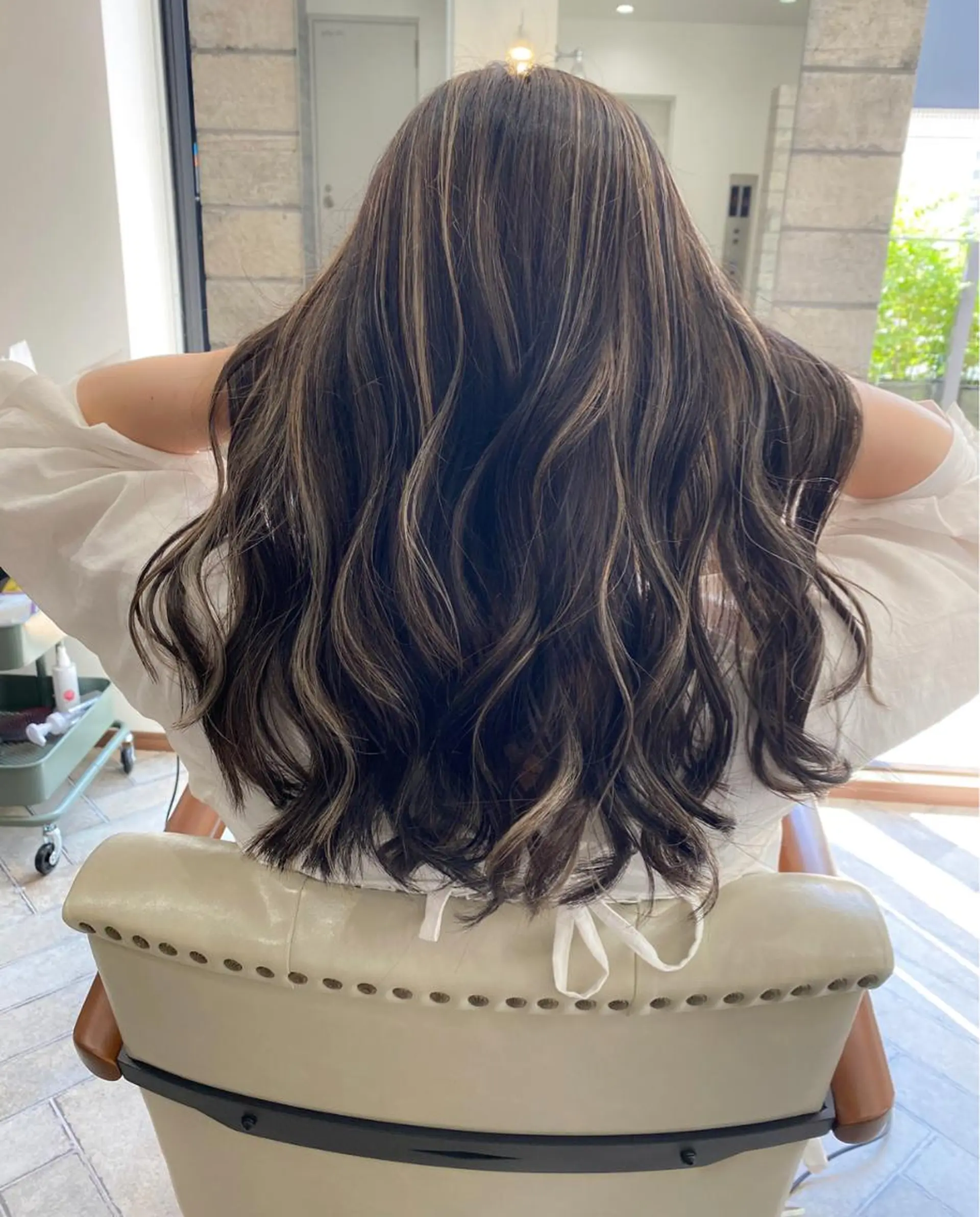 ロング カラー パーマ ヘアアレンジ メンズ キッズ ネイル マツエク・マツパ カット ヘアカラー ハイライト、レイヤー カット/西梅田/中西のヘアスタイル