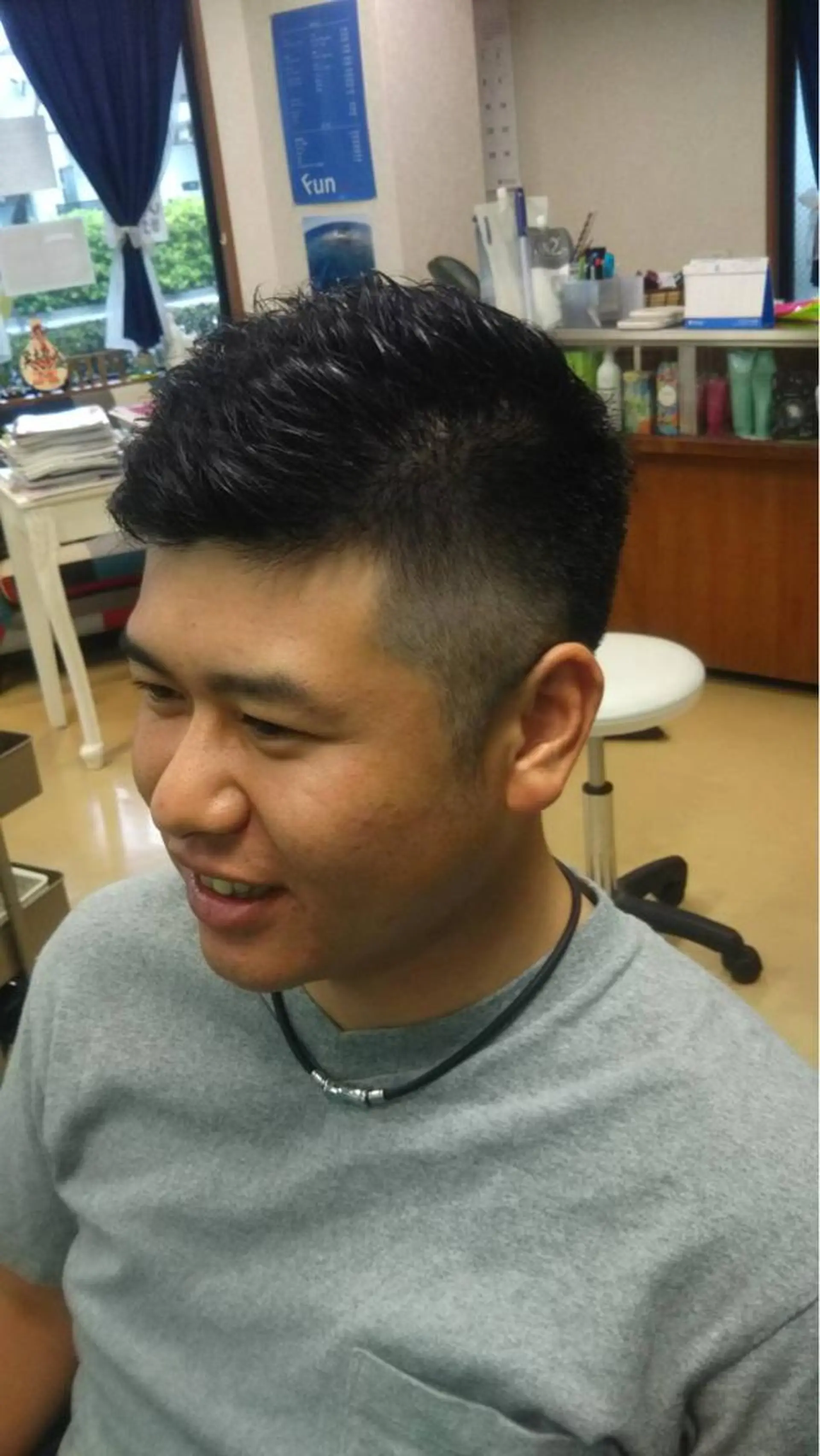 ショート カット トリートメント 山本 雷のヘアスタイル