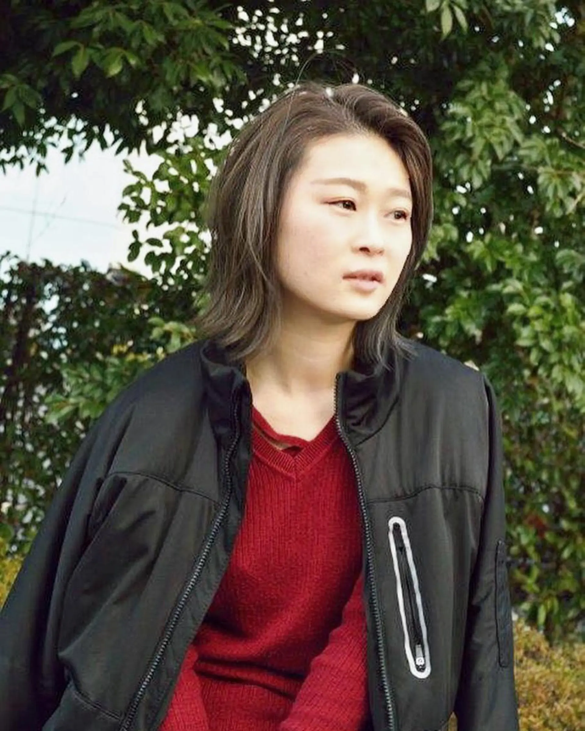 ミディアム カラー アッシュ カット ヘアカラー 佐藤 美紅のヘアスタイル