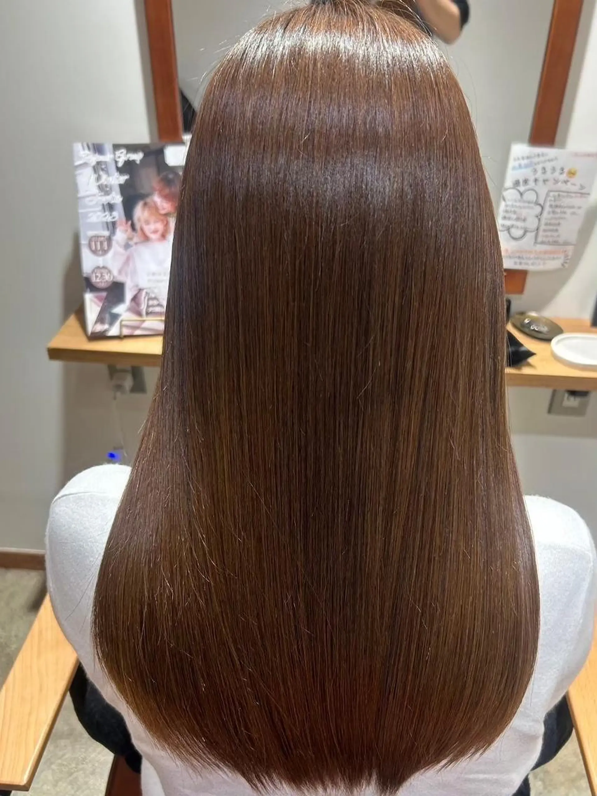 セミロング トリートメント 池之上 吏花のヘアスタイル