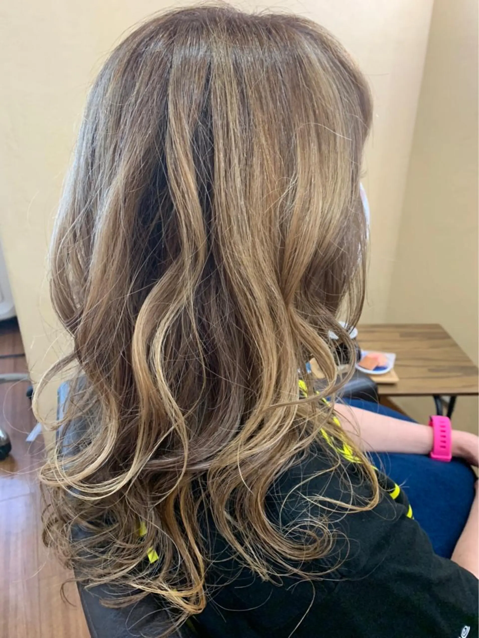 ロング ハイライト R's hair 大道瞳のヘアスタイル
