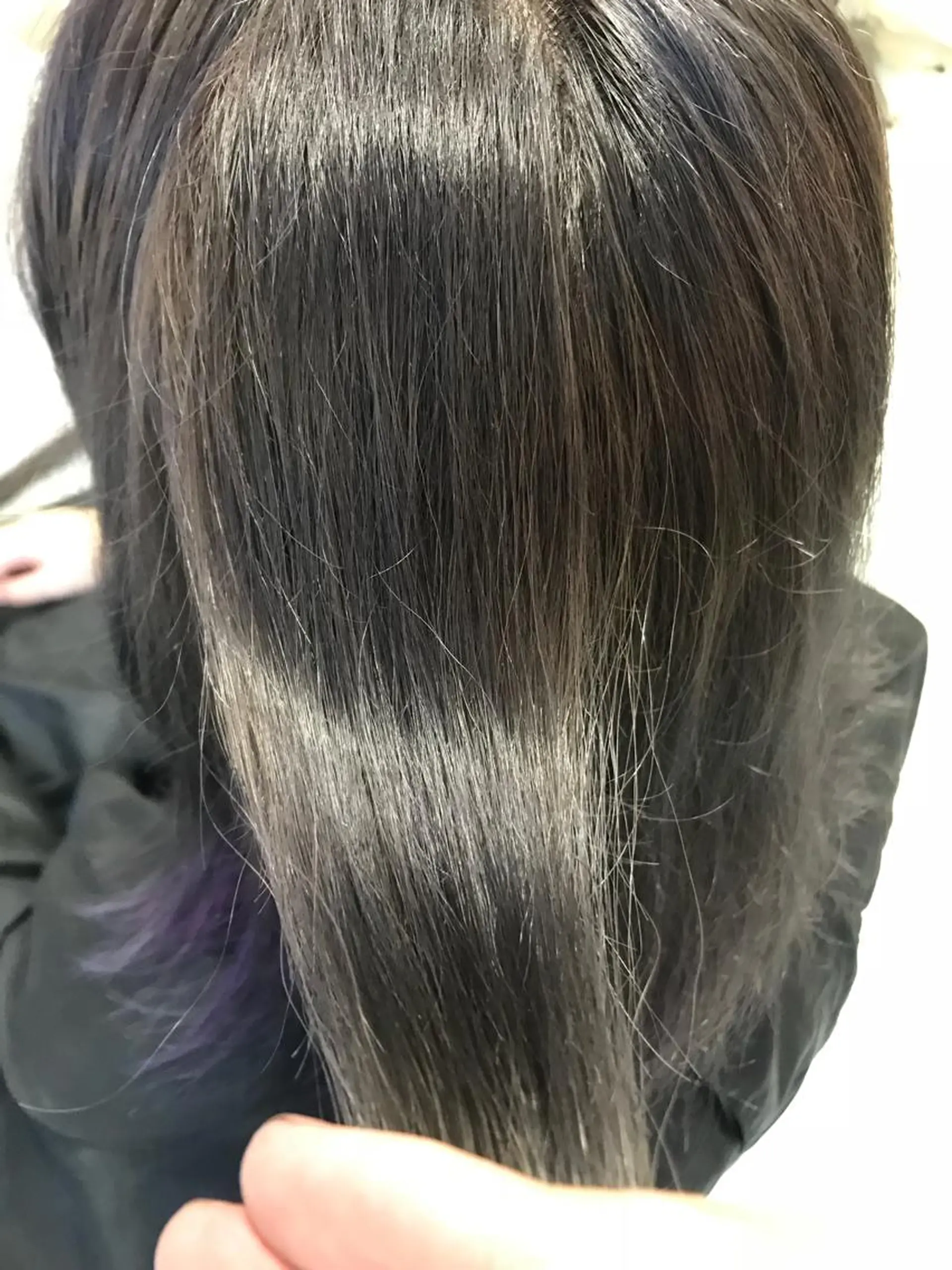 ミディアム カラー シルバー 長谷川 誠志のヘアスタイル