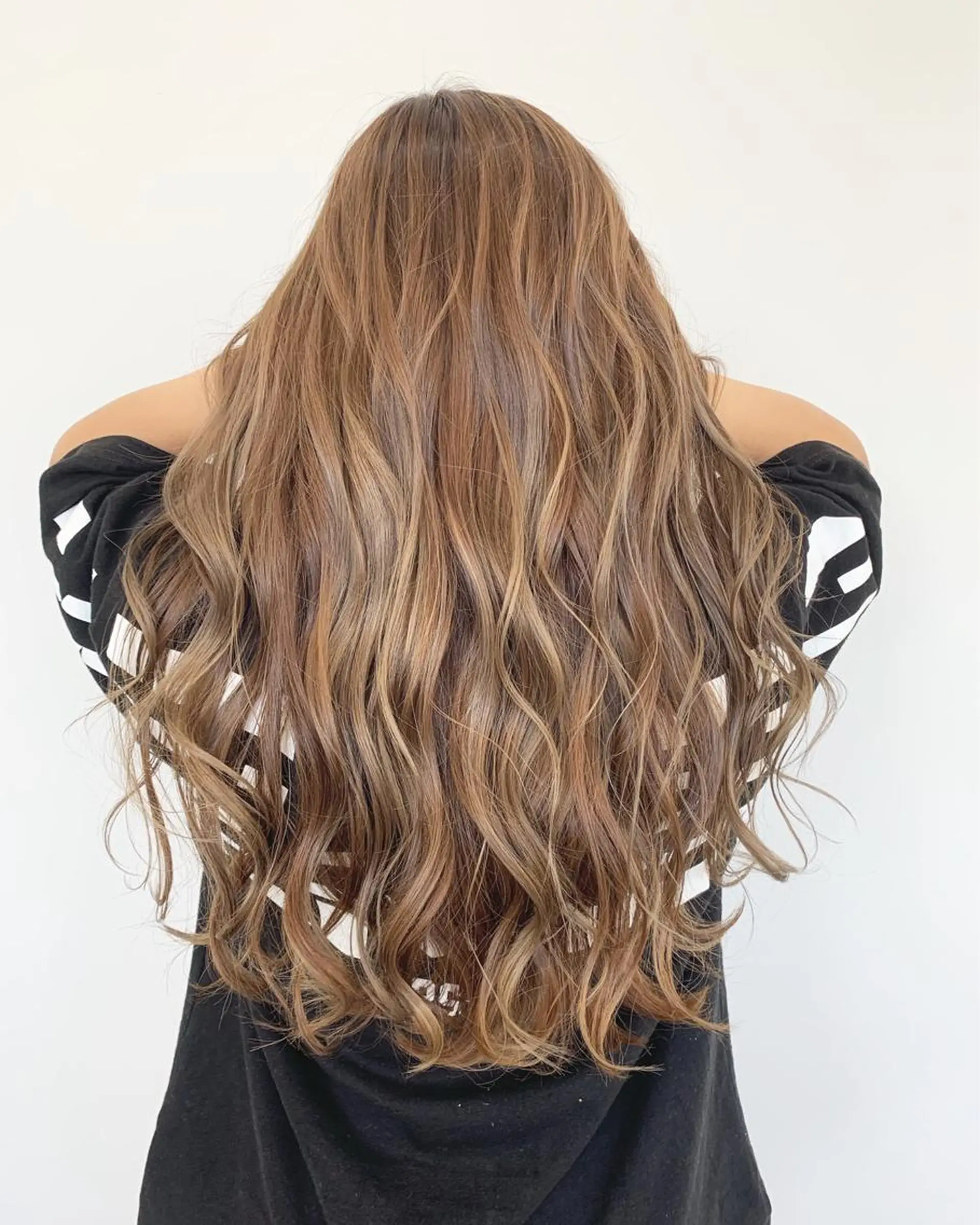 カラー ハイトーンカラー 中川 来紀のヘアスタイル