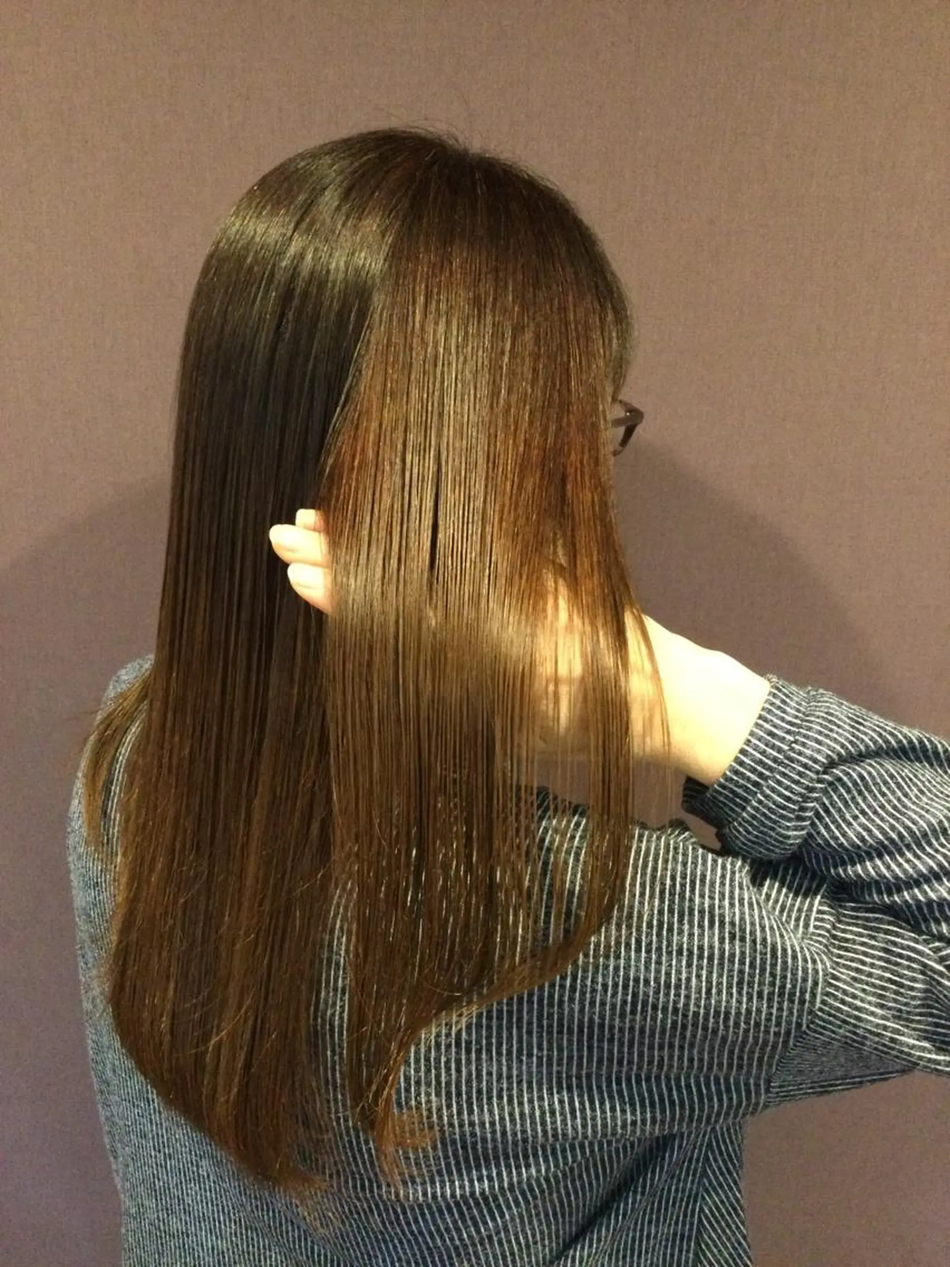 セミロング カラー Annon プライベートサロンのヘアスタイル