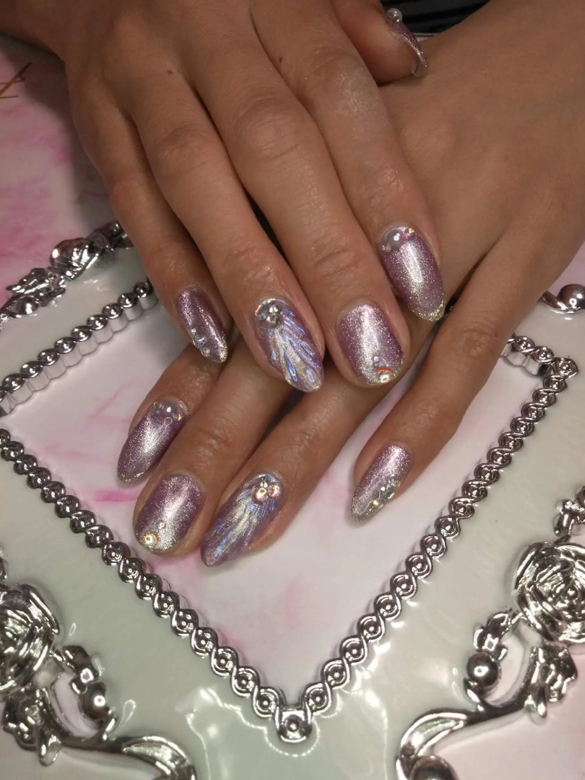 ネイル エステとネイル ローズコンフォートのネイルデザイン