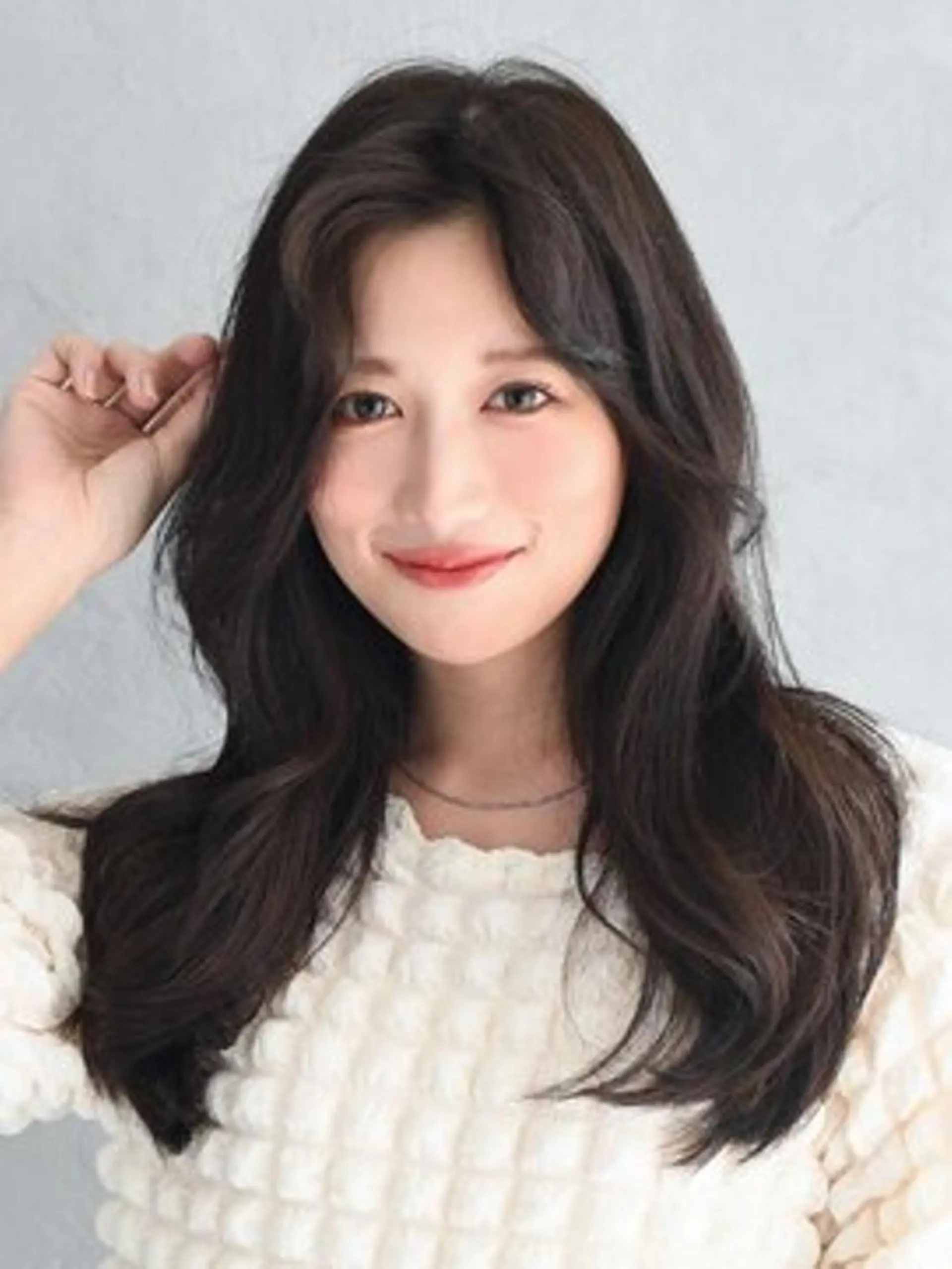 セミロング かきあげバング ヨシンモリ 韓国風ヘア カット 髪質改善ストレート ✂︎三宅　大のヘアスタイル