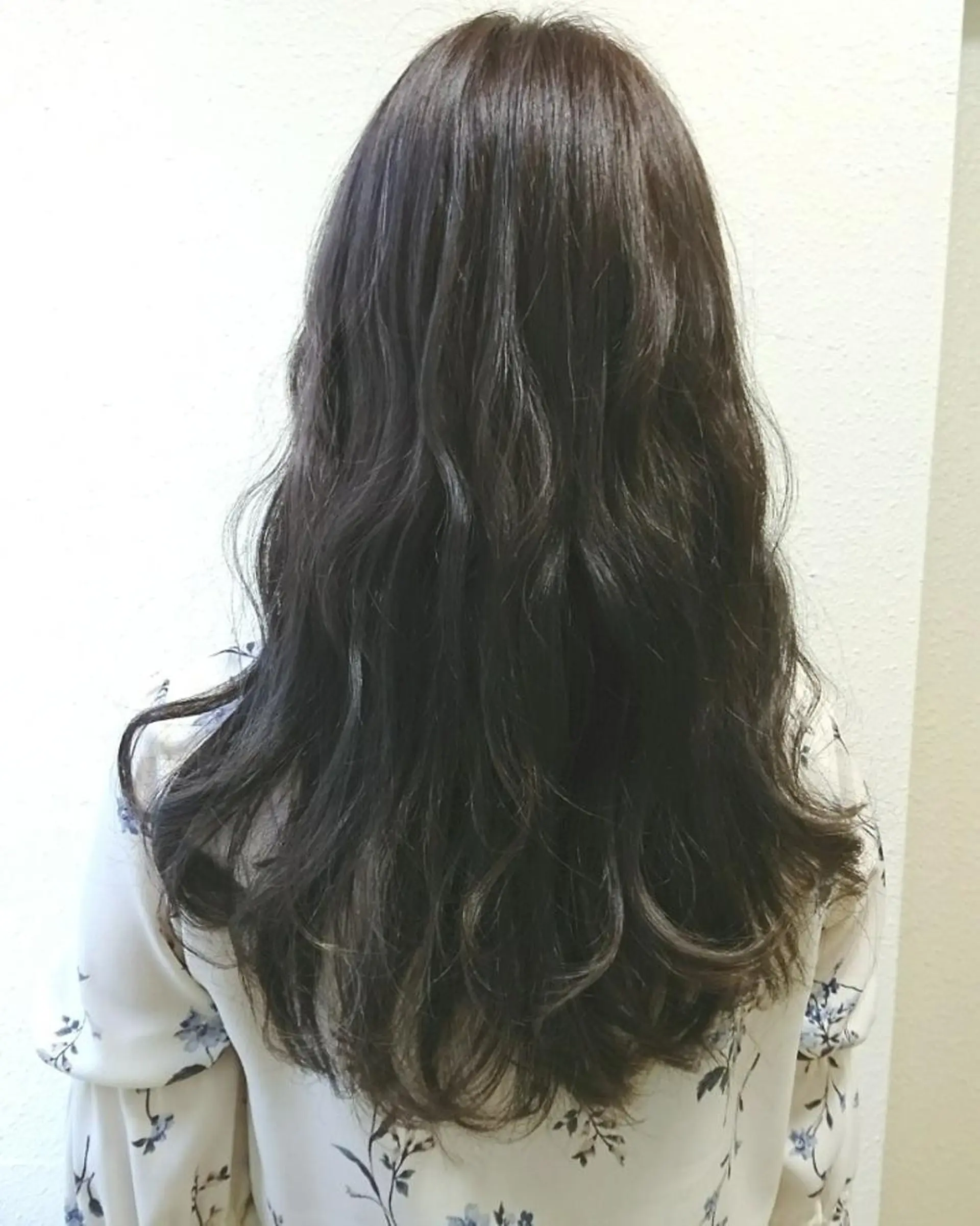ロング カラー ベージュカラー ハイライトカラー ラベンダーカラー シルバー ハイライト カット ヘアカラー ＊Cielo＊ 佐藤 幸世のヘアスタイル
