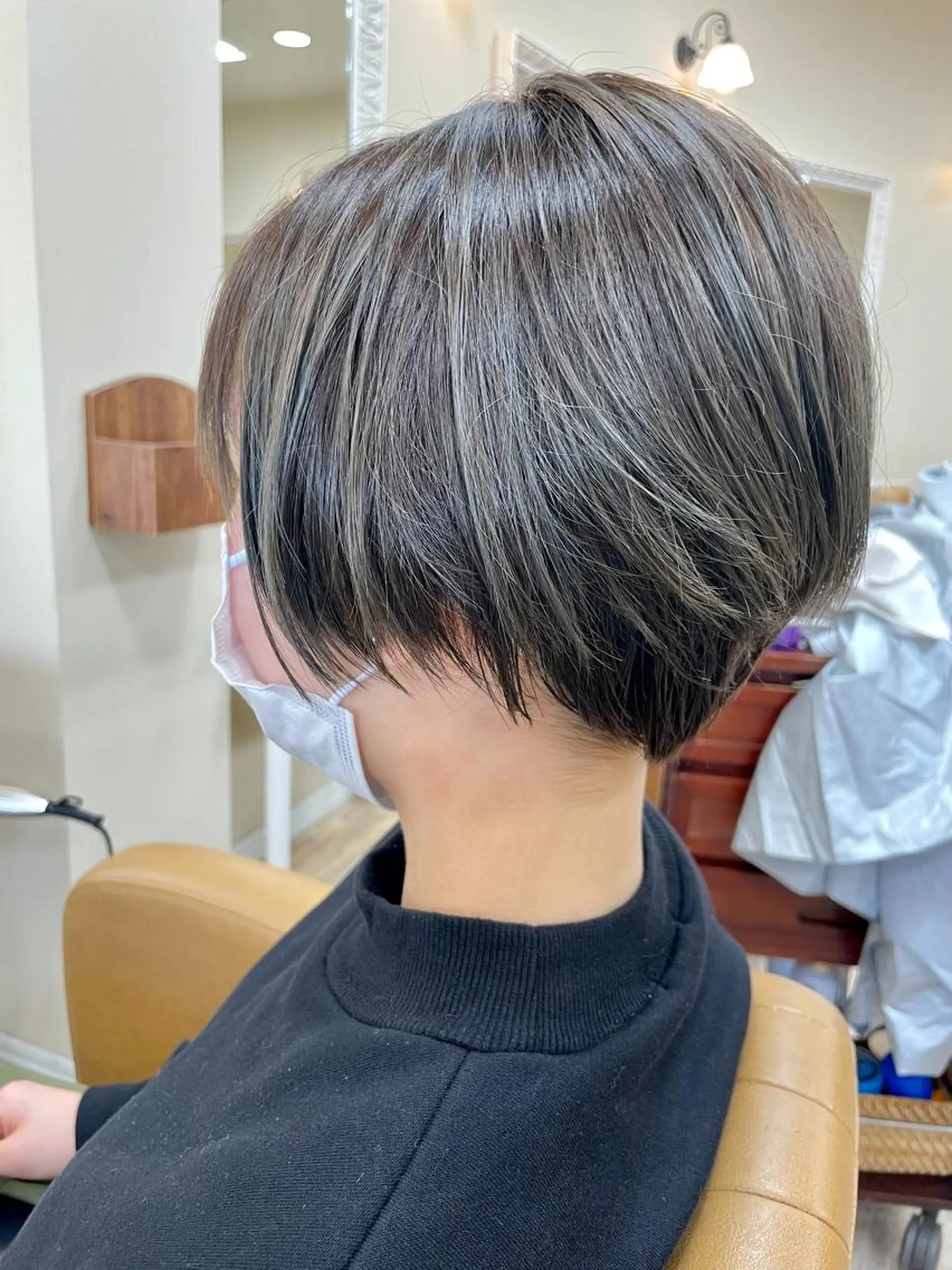 カラー SALOWIN栄 高須大貴のヘアスタイル