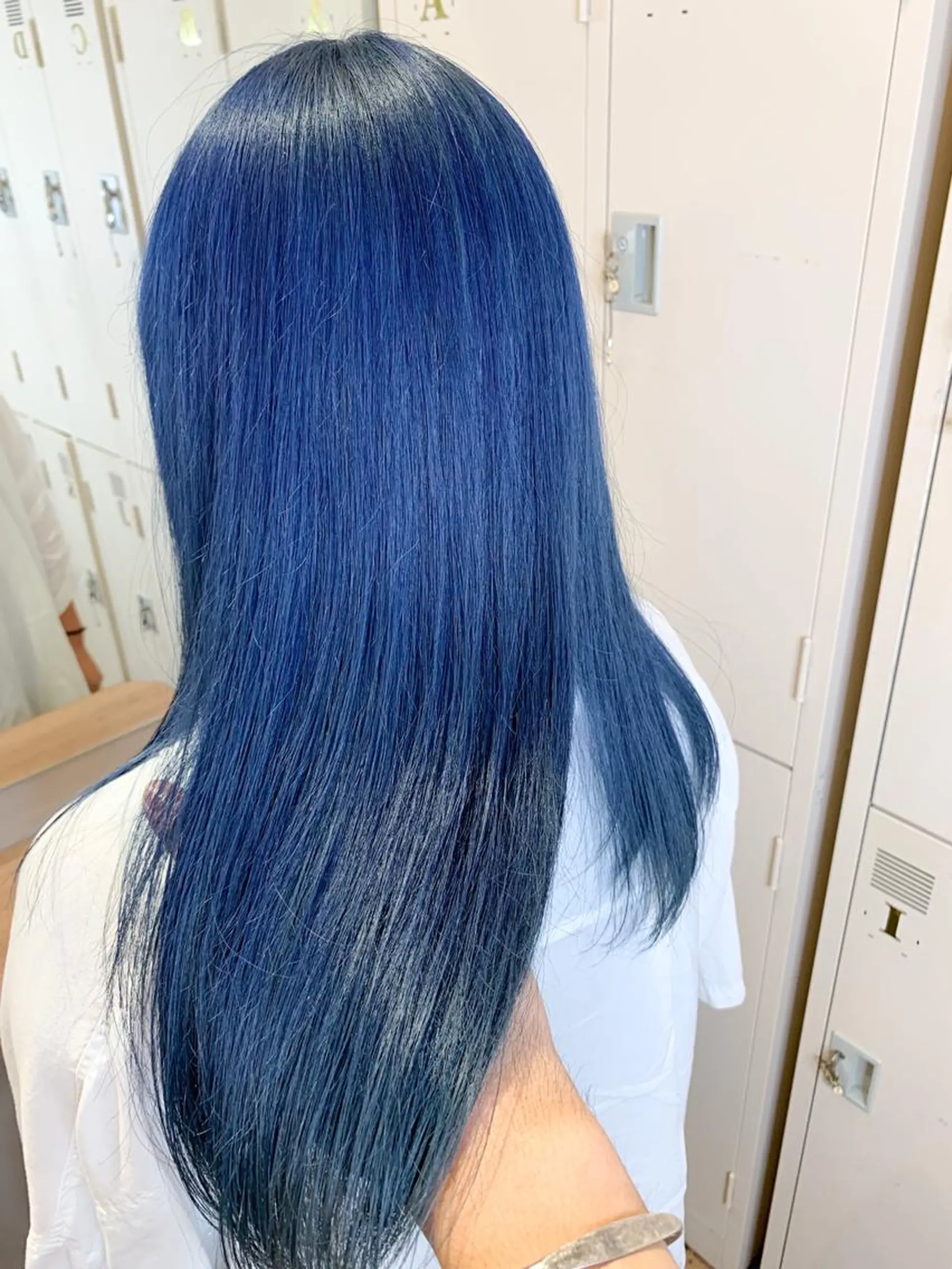 セミロング カラー ブルーカラー ヘアカラー 🌈 DAIKI 🌈のヘアスタイル