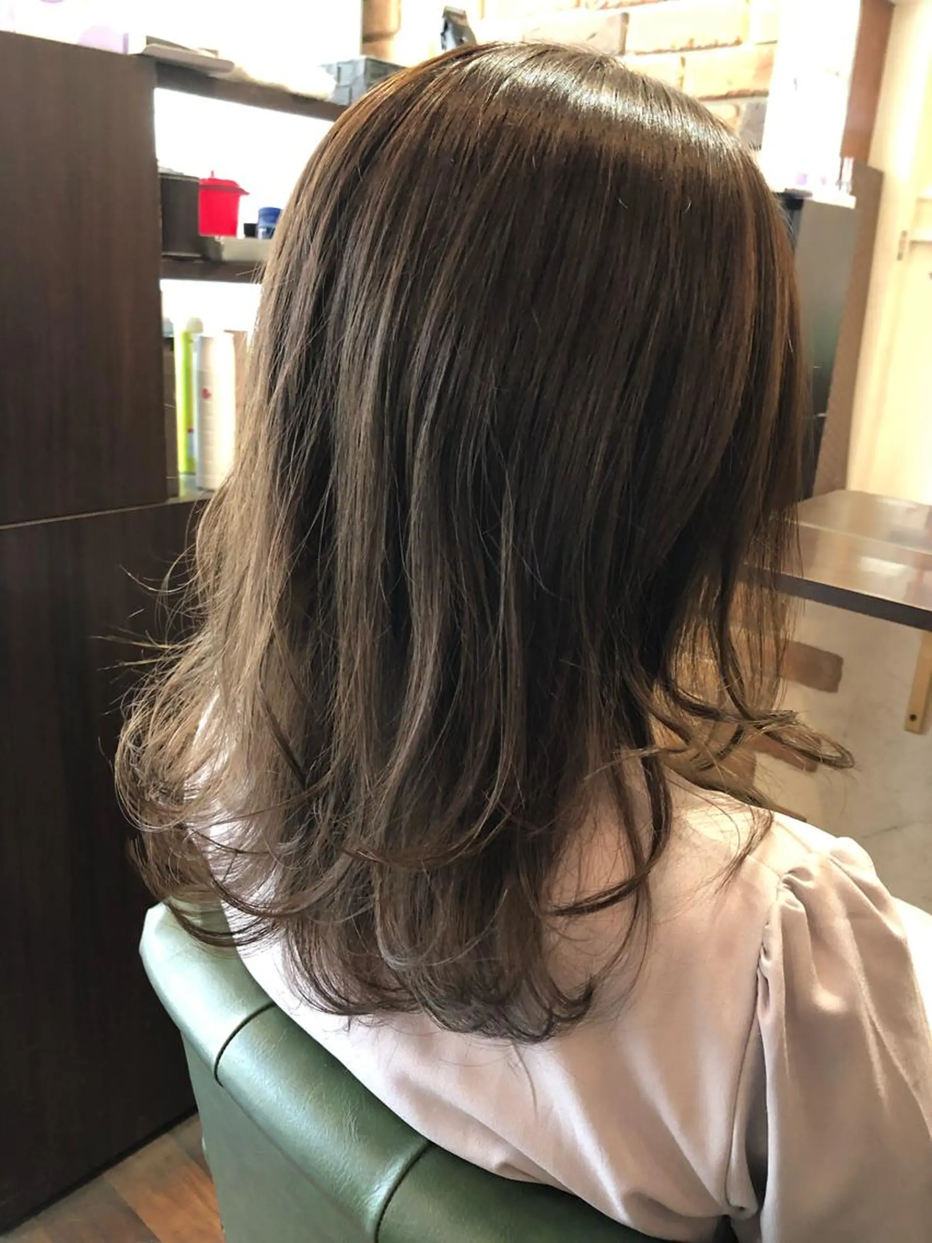 セミロング カラー Parfait 山本のヘアスタイル