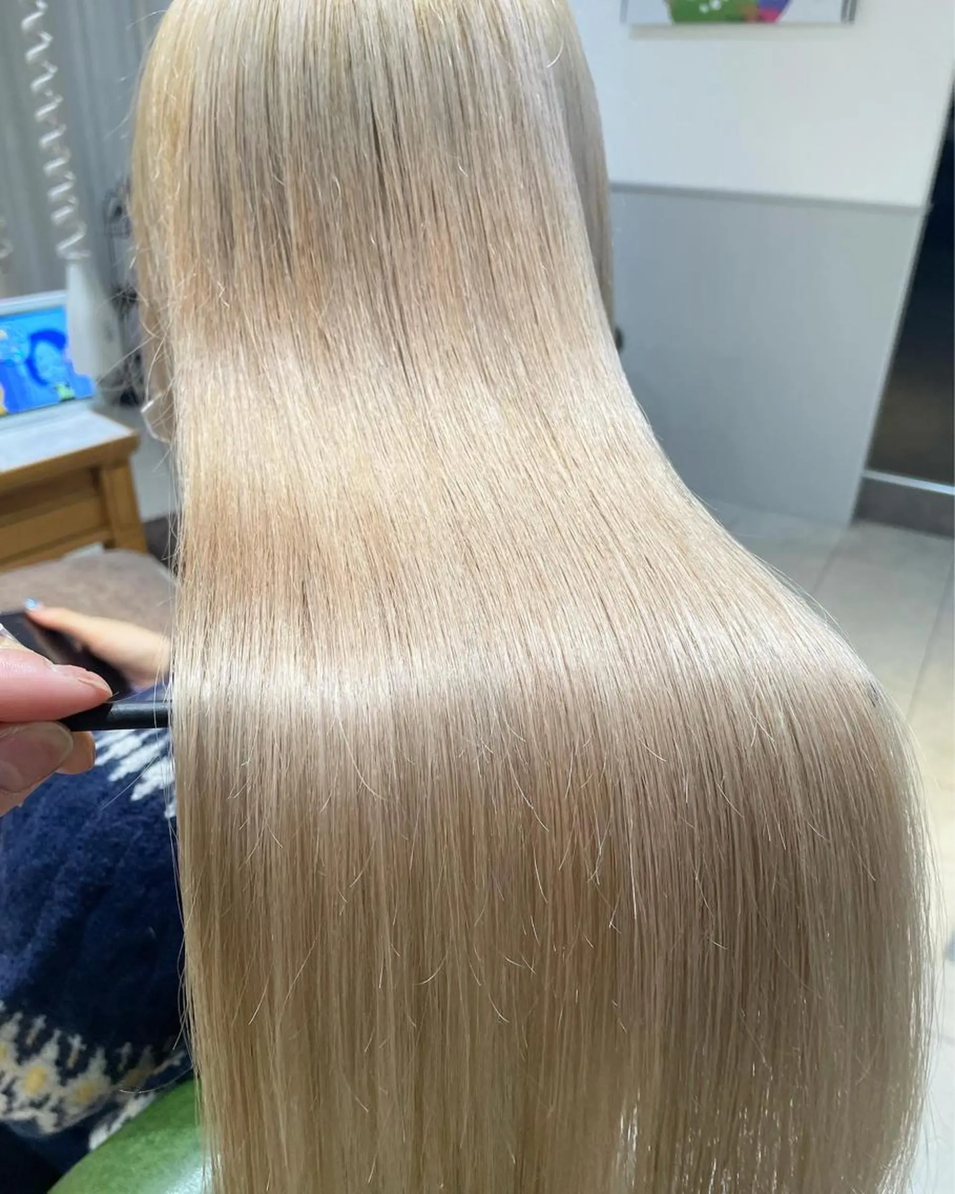セミロング カラー ブリーチ ケアブリーチ 髪質改善 カット ヘアカラー トリートメント 過去一の柔髪ヘア 🌿einshairのヘアスタイル