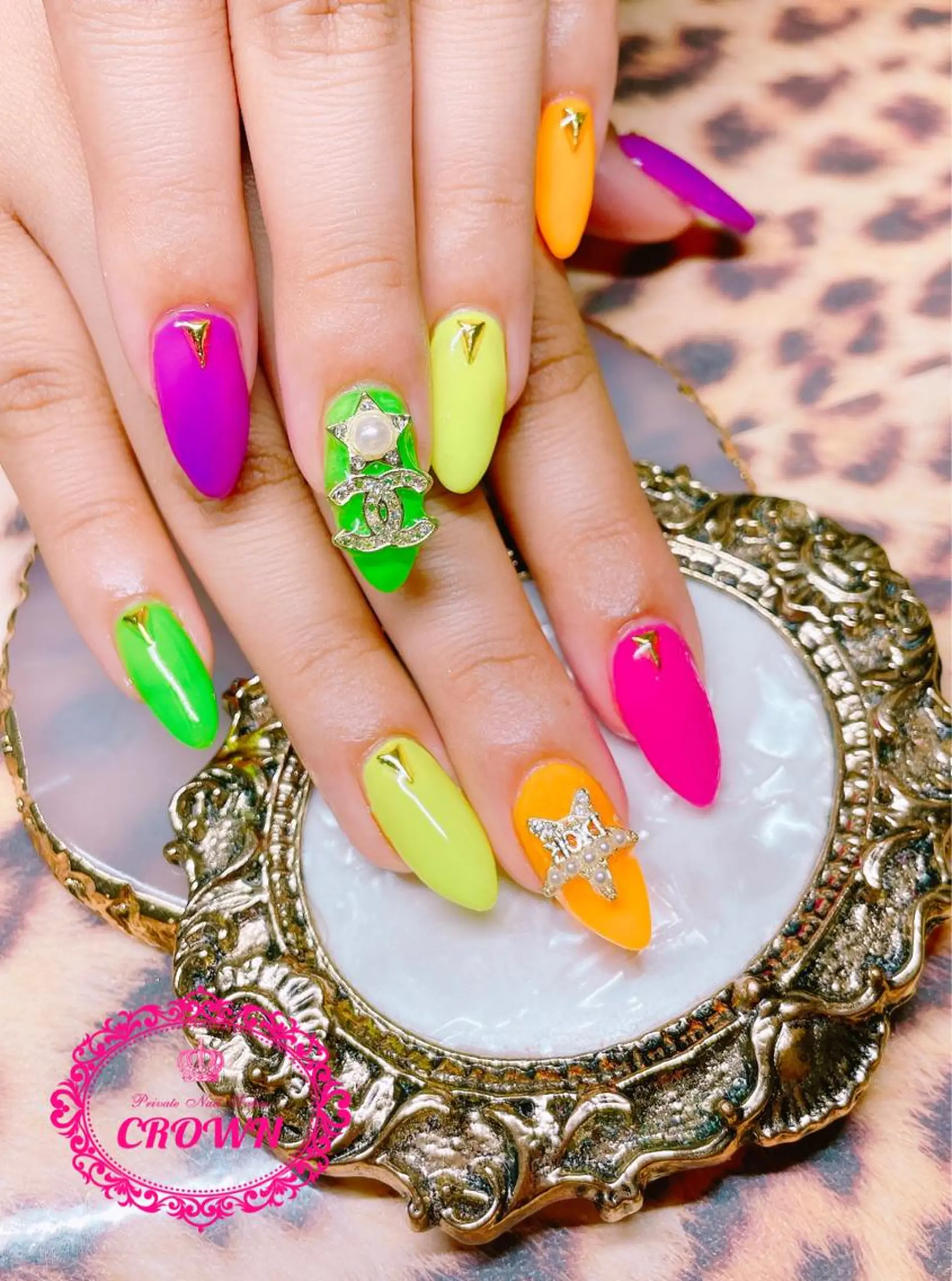 ネイル CROWN プライベートサロンのネイルデザイン