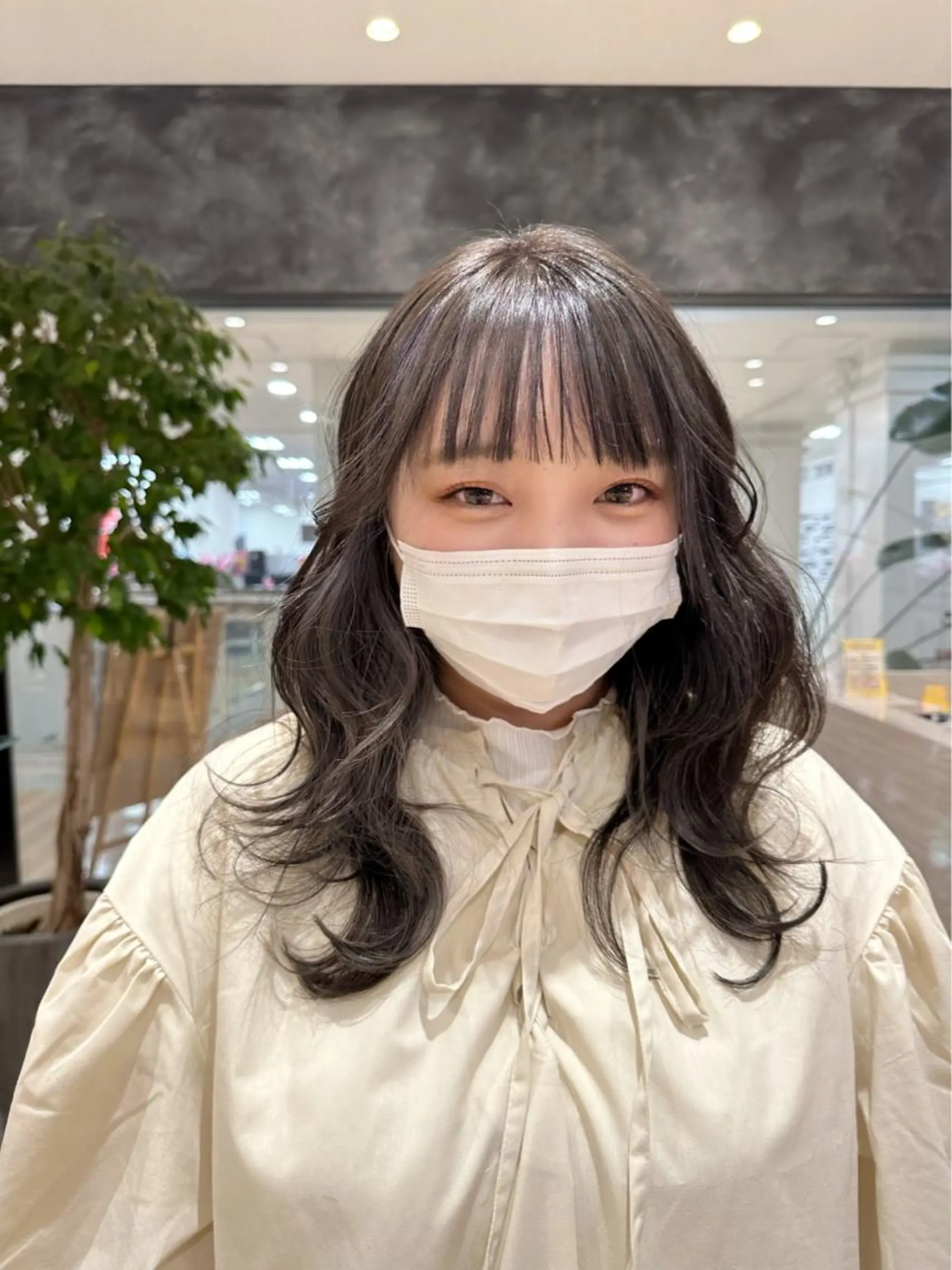 ロング カラー ブルーカラー ブルージュ デザインカラー I'sland【アイランド】所属・NAKAHARA TSUKUSHIのヘアスタイル