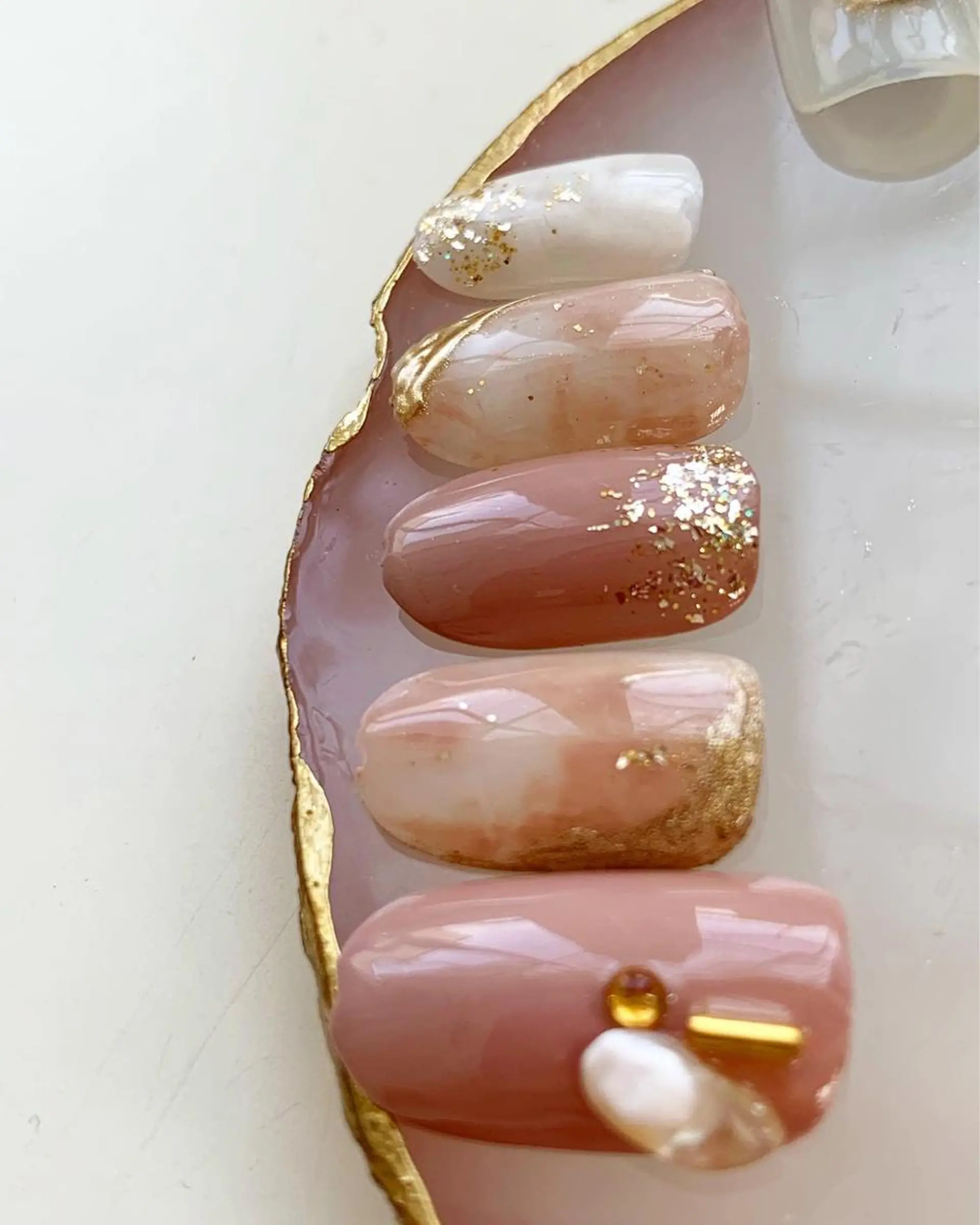 ネイル 新山 聖のネイルデザイン