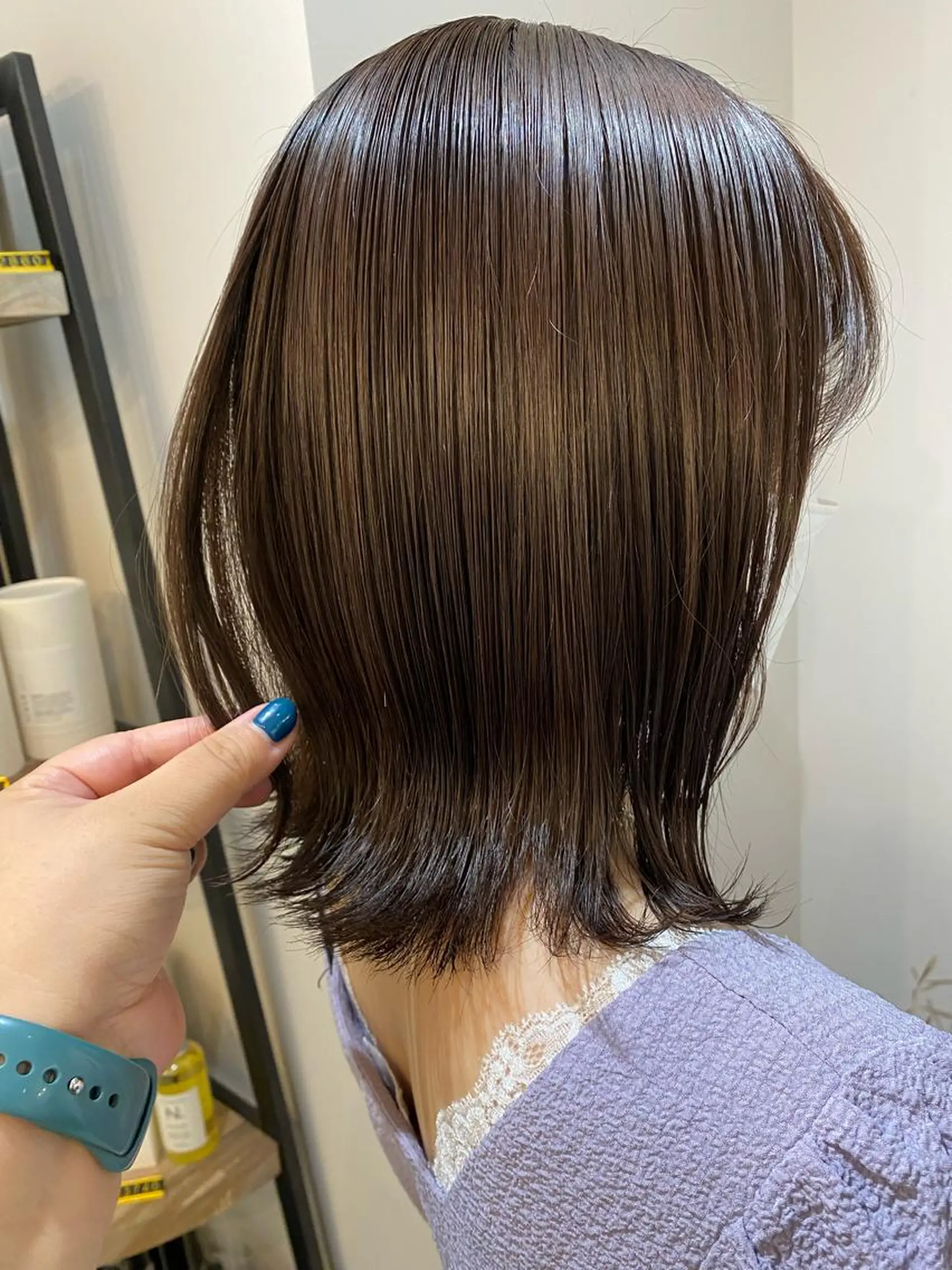 ミディアム 外ハネヘア louwe 武藤幸世のヘアスタイル