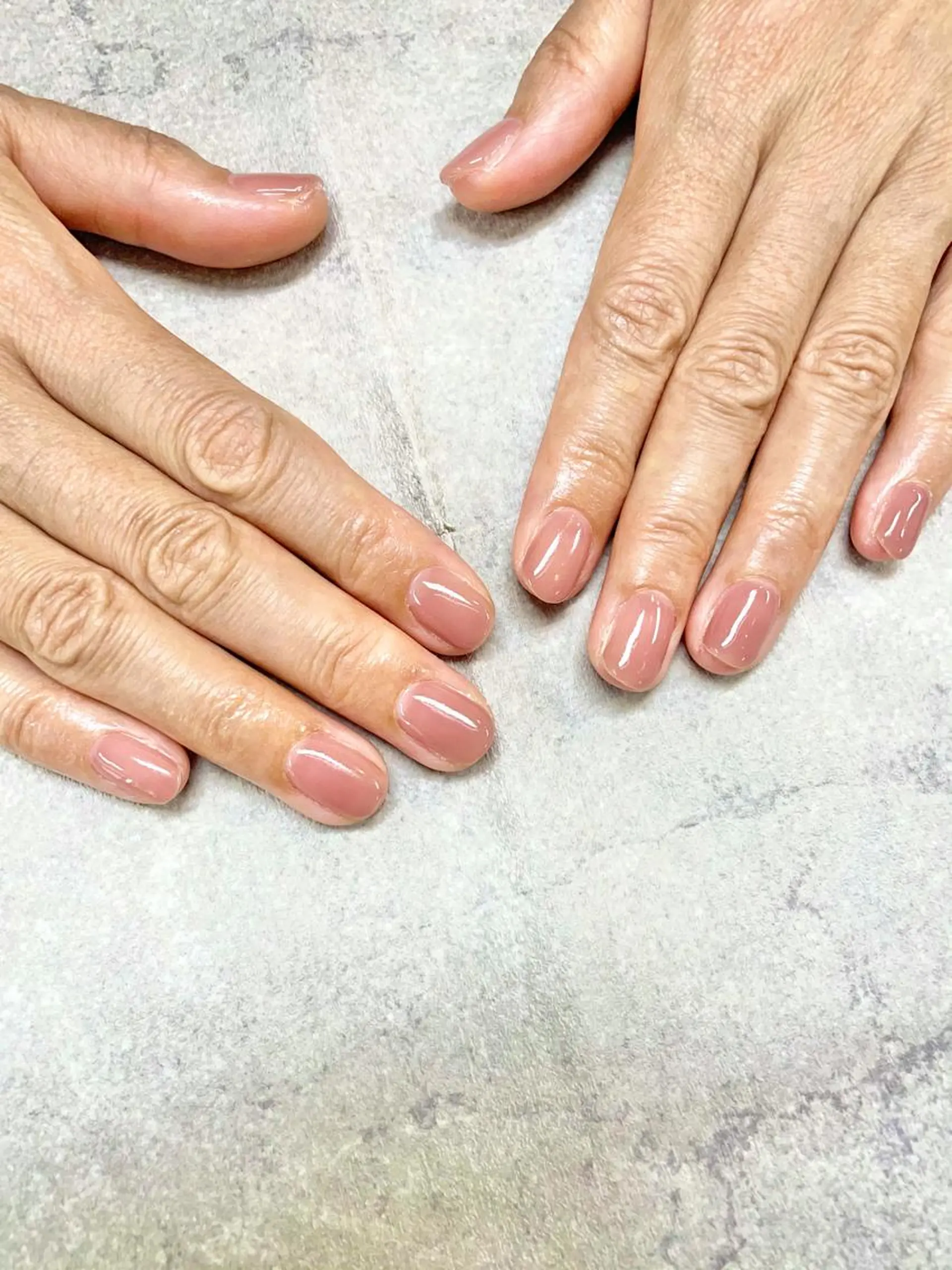 ネイル オフィスネイル ワンカラーネイル ピンク ピンクベージュ ハンドネイル フットネイル FASTNAIL PLUS 新宿店のネイルデザイン