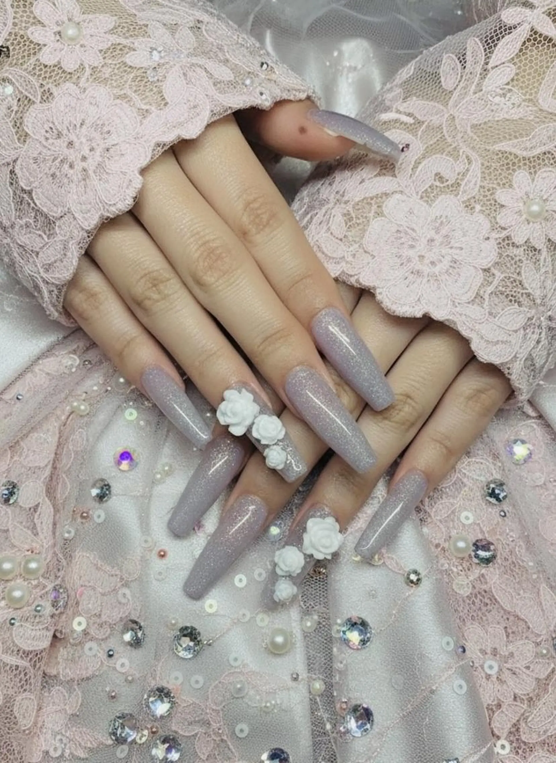 ネイル 長さ出し フラワーネイル 韓国ネイル ロングネイル メンズネイル ハンドネイル UNABOMBA (24時間営業)のネイルデザイン