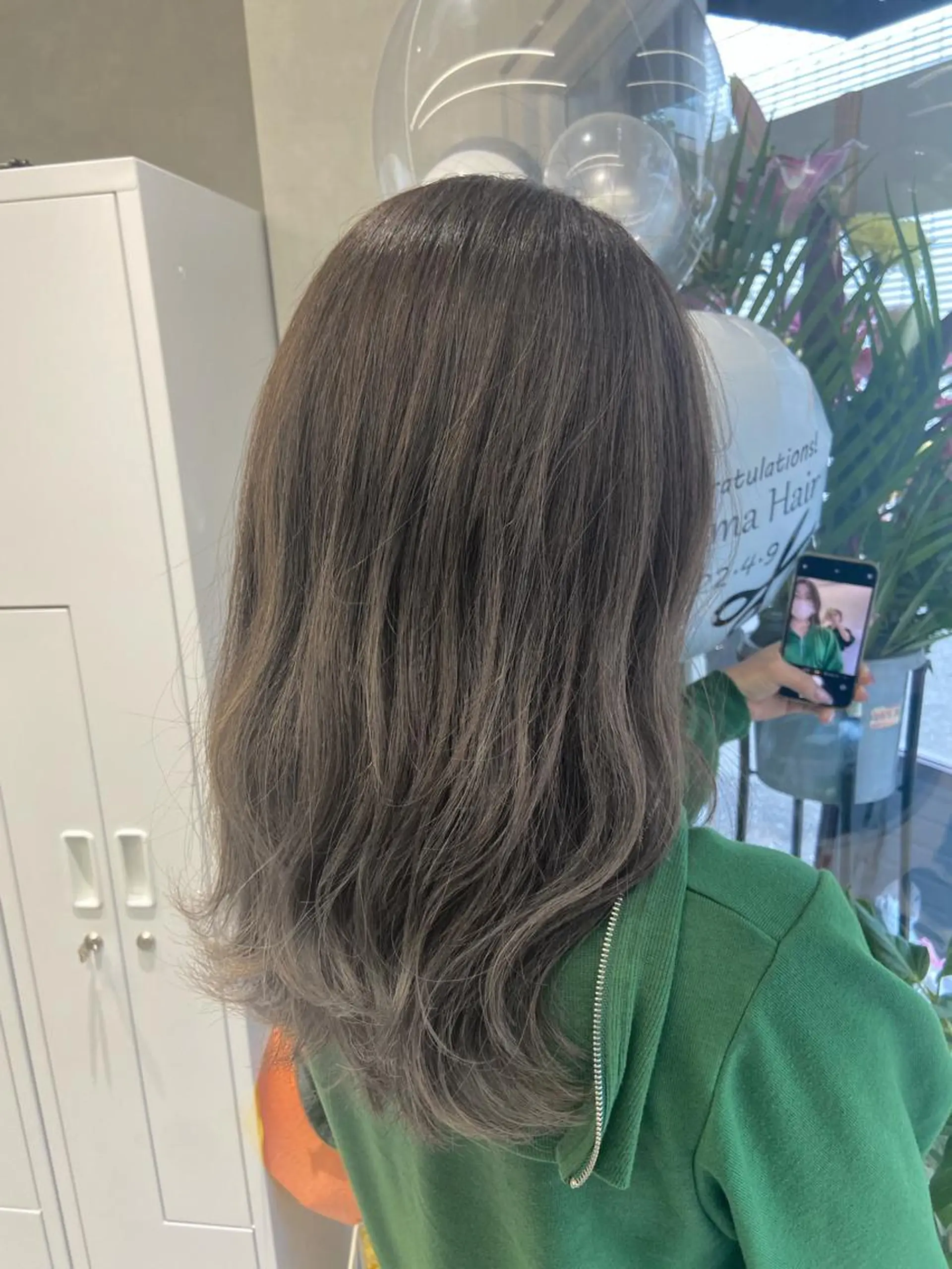 セミロング 川本 あゆのヘアスタイル