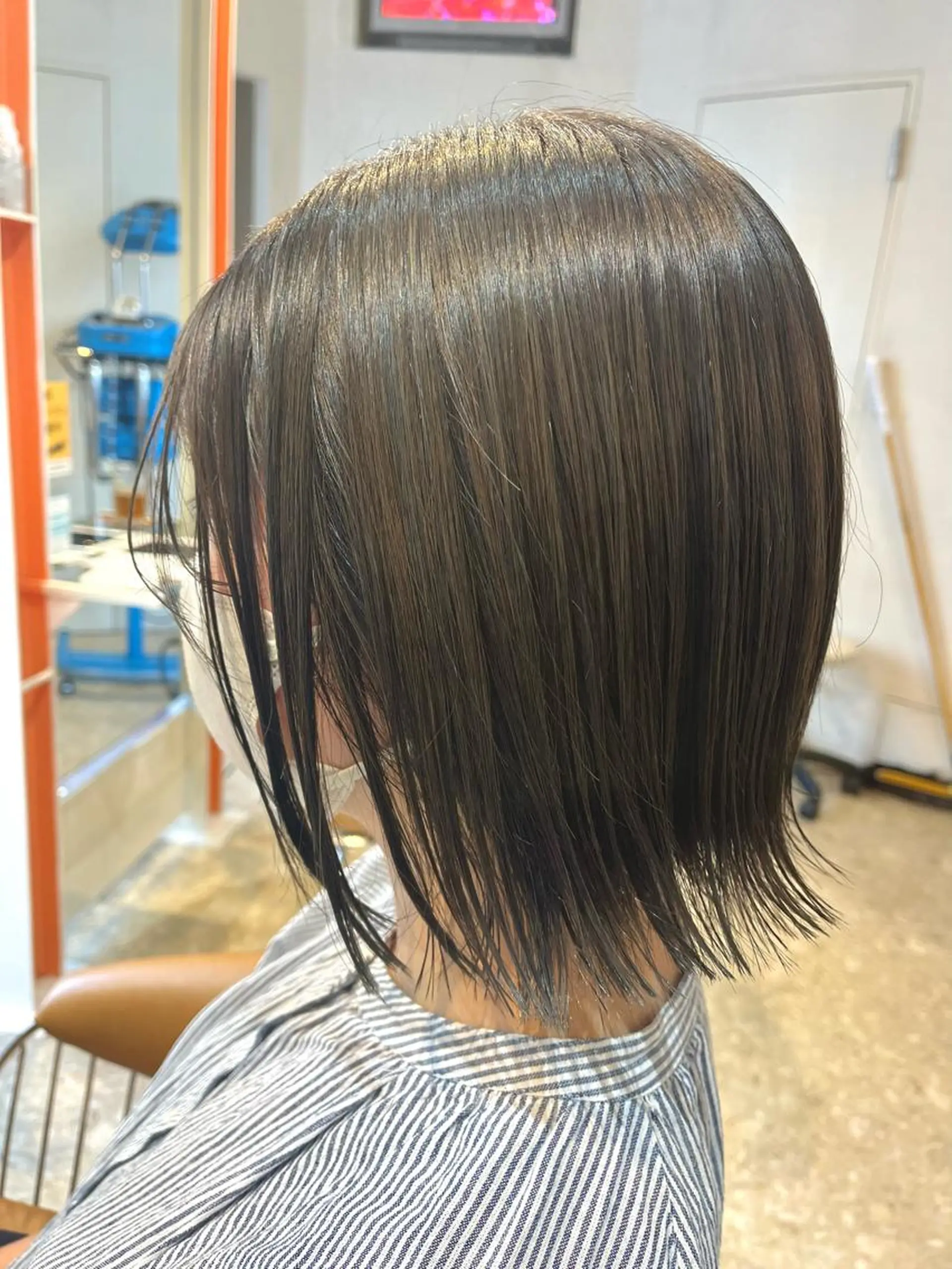 ミディアム カラー カット ヘアカラー トリートメント うしだ かおるのヘアスタイル