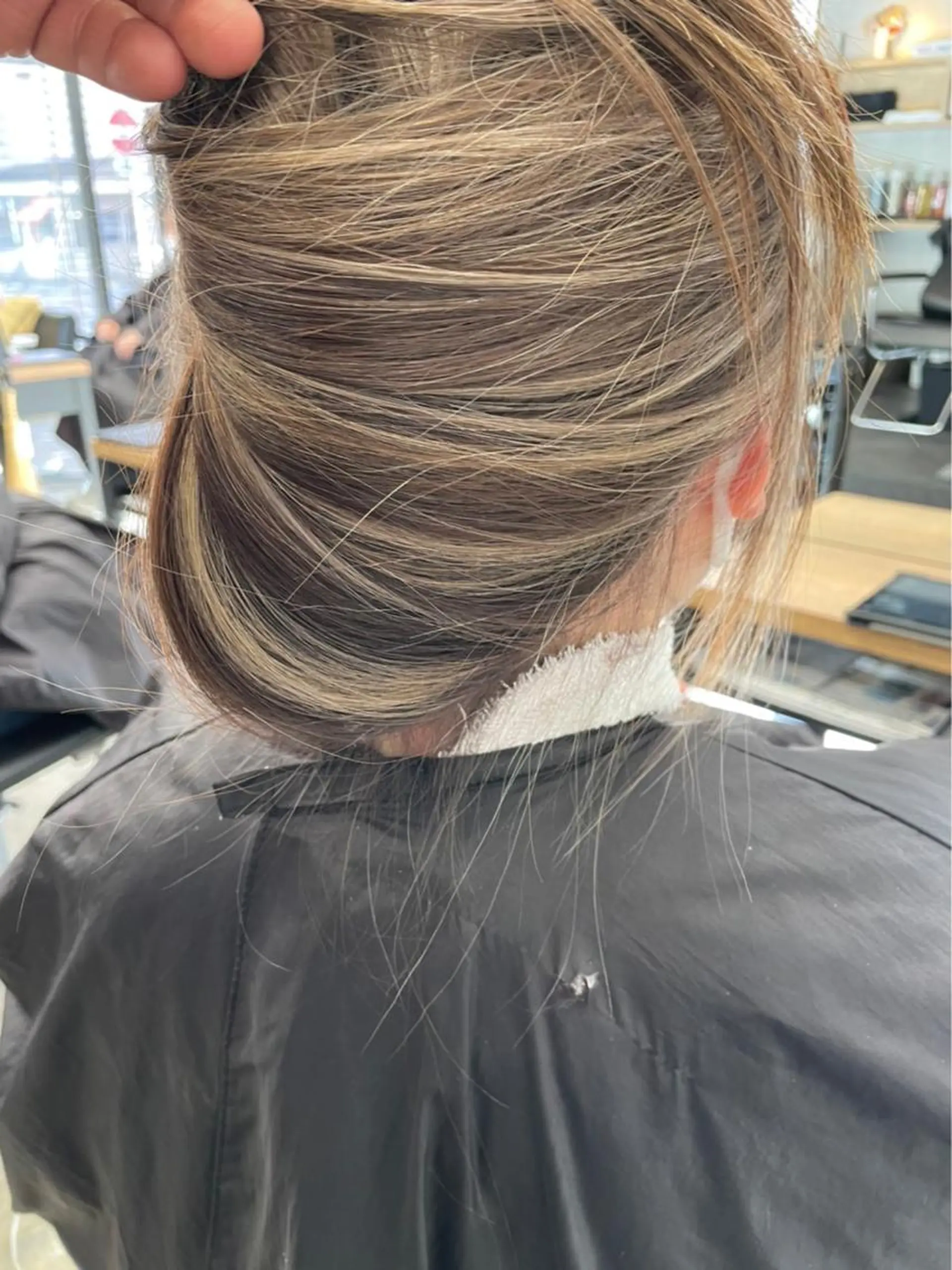 セミロング カラー 💕 manaka🌺のヘアスタイル