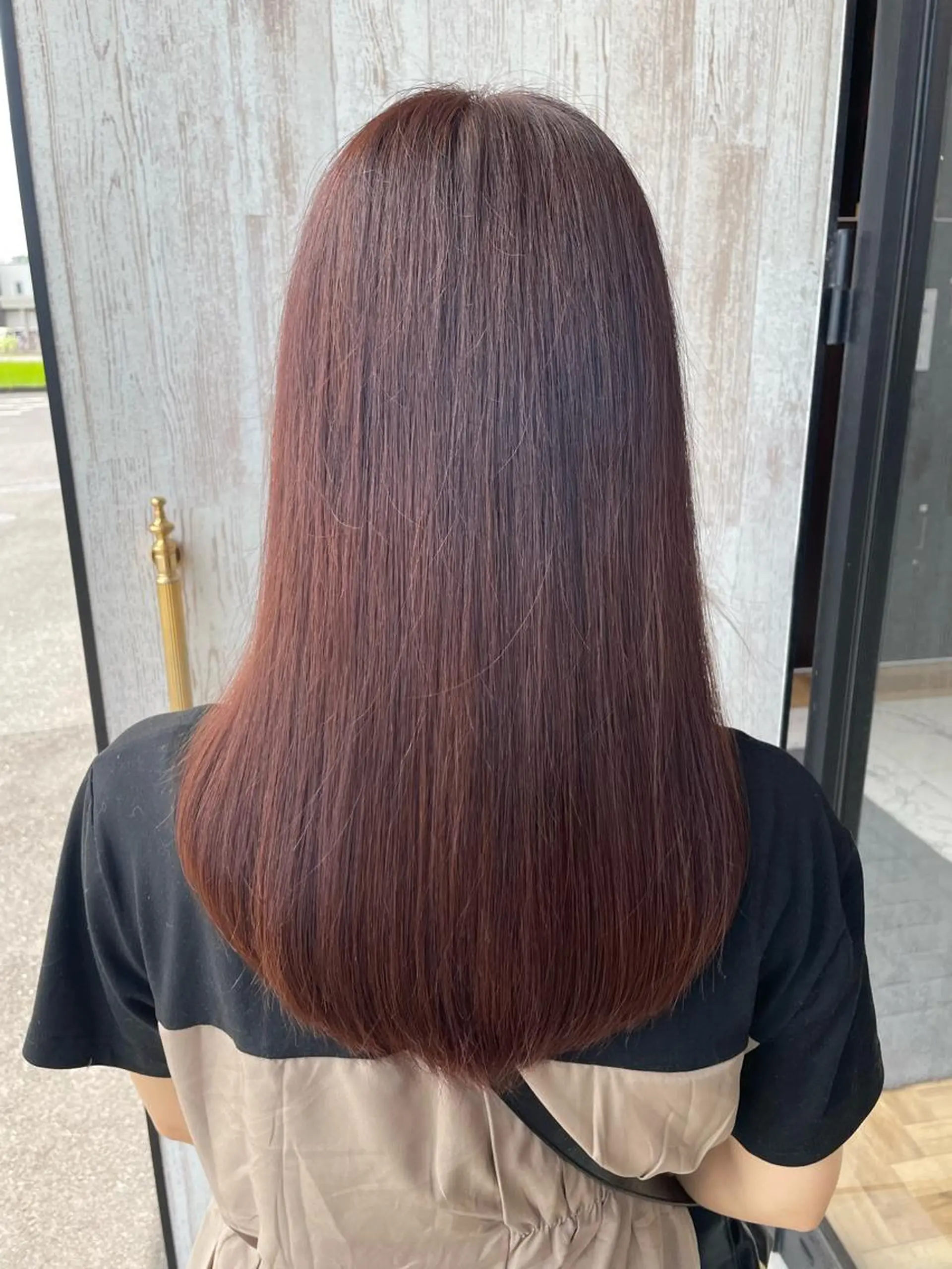 ロング カラー アクアカラー トリートメント 岡村 真子のヘアスタイル