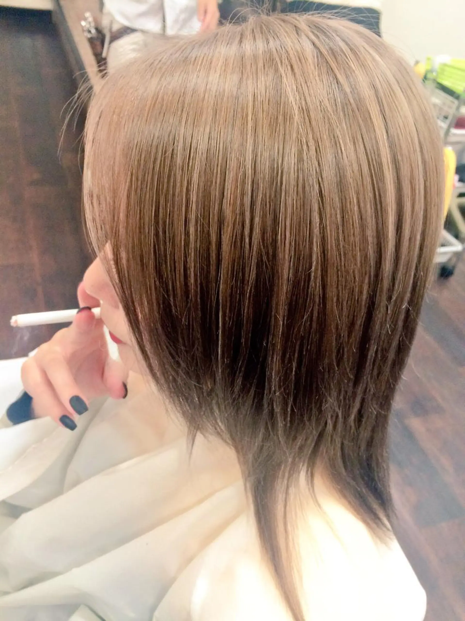 ミディアム カラー 透明感カラー ハイライトカラー ハイライト 岩谷/ブリーチ 🪽透明感カラーのヘアスタイル