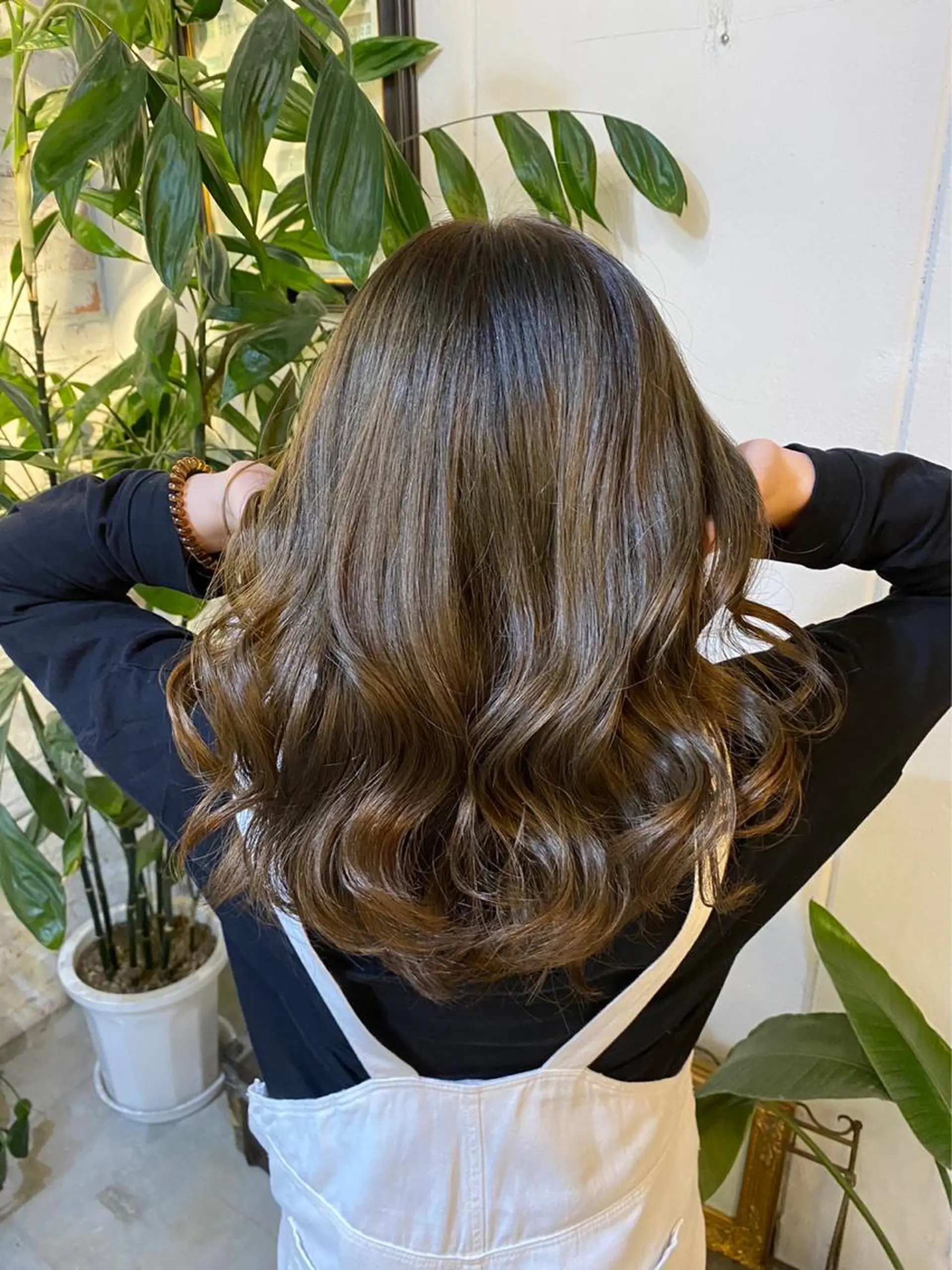 セミロング カラー 長濱 俊のヘアスタイル