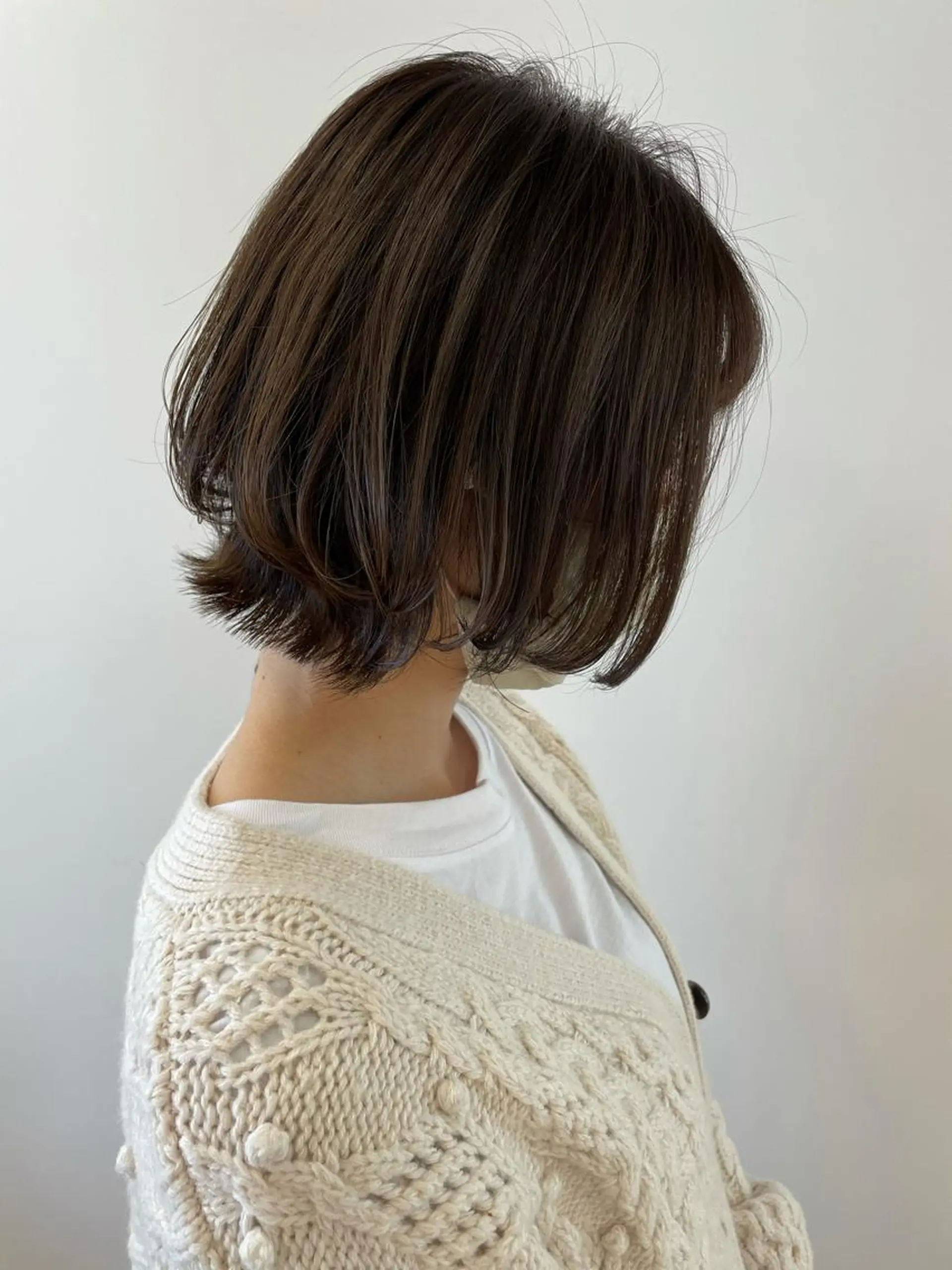 ショート カラー カット ヘアカラー トリートメント 顔まわりカット✄ ベージュカラー🧸のヘアスタイル