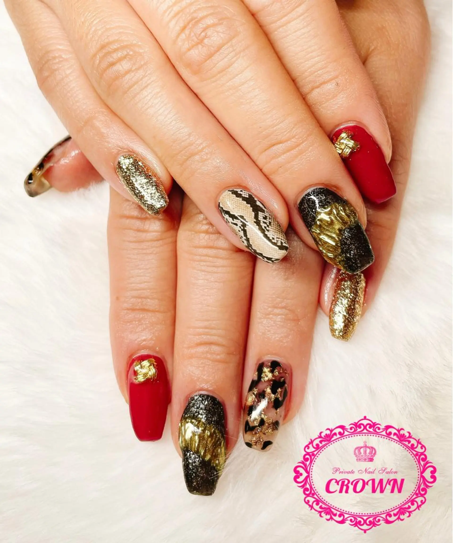 ネイル CROWN プライベートサロンのネイルデザイン
